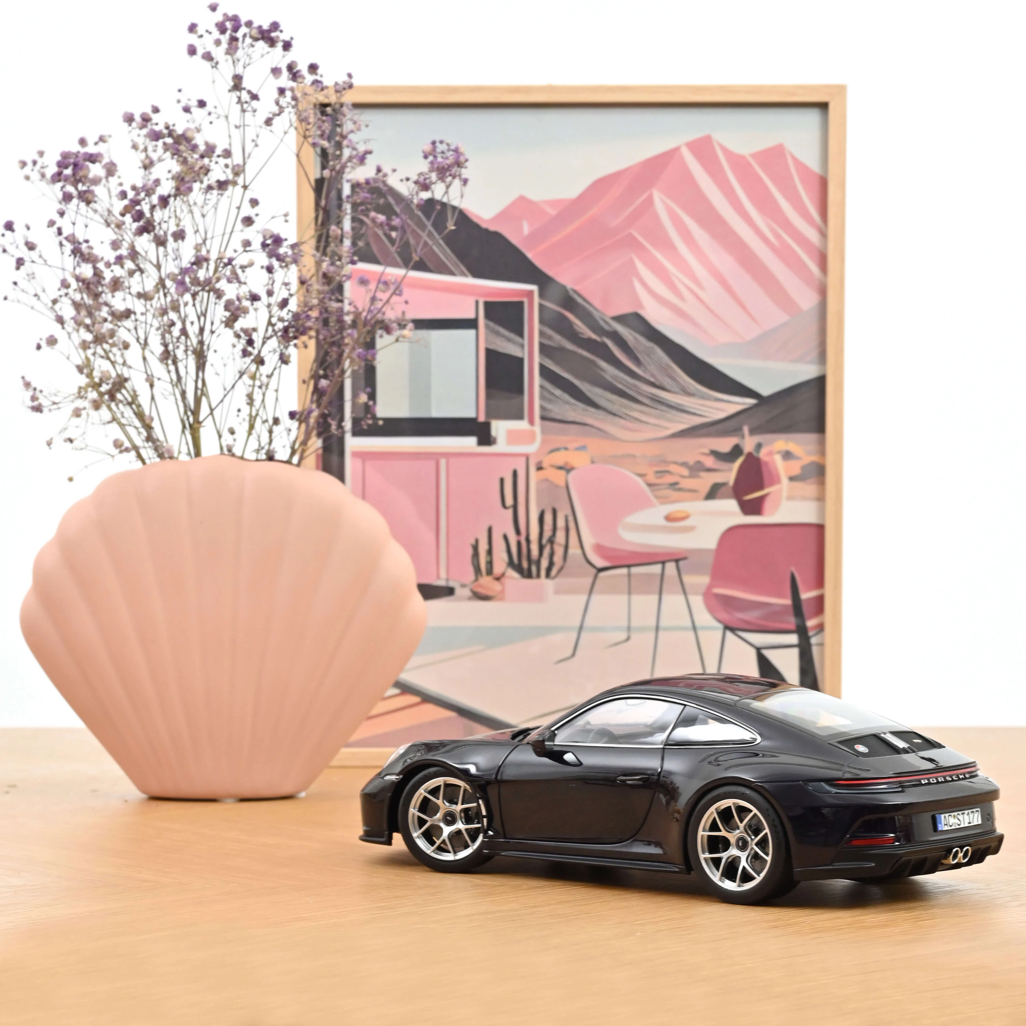 Porsche 911 S/T 2023 Violametallic 1/18 - 400 pcs