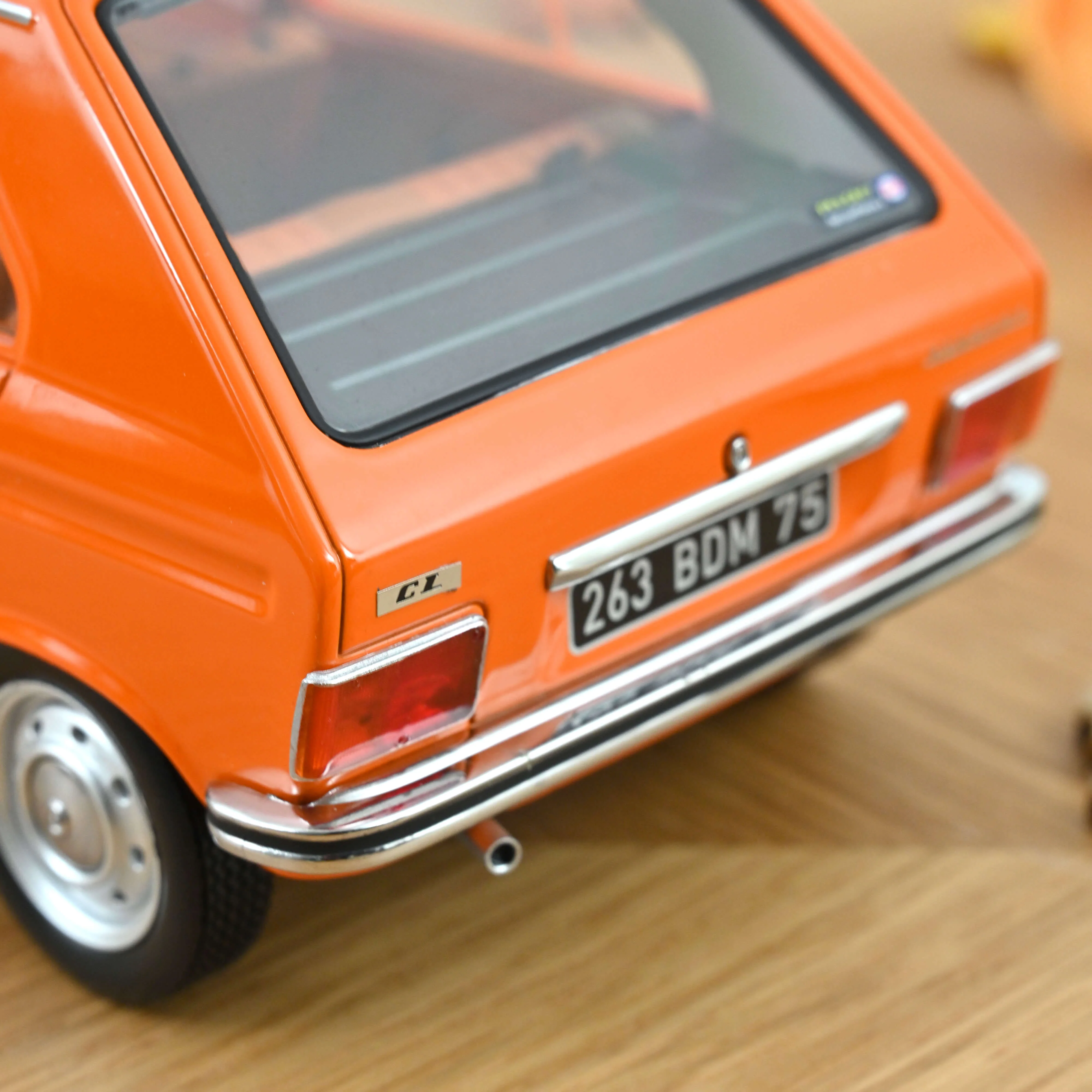 Peugeot 104 GL 1977 Orange 1/18 - 300pcs