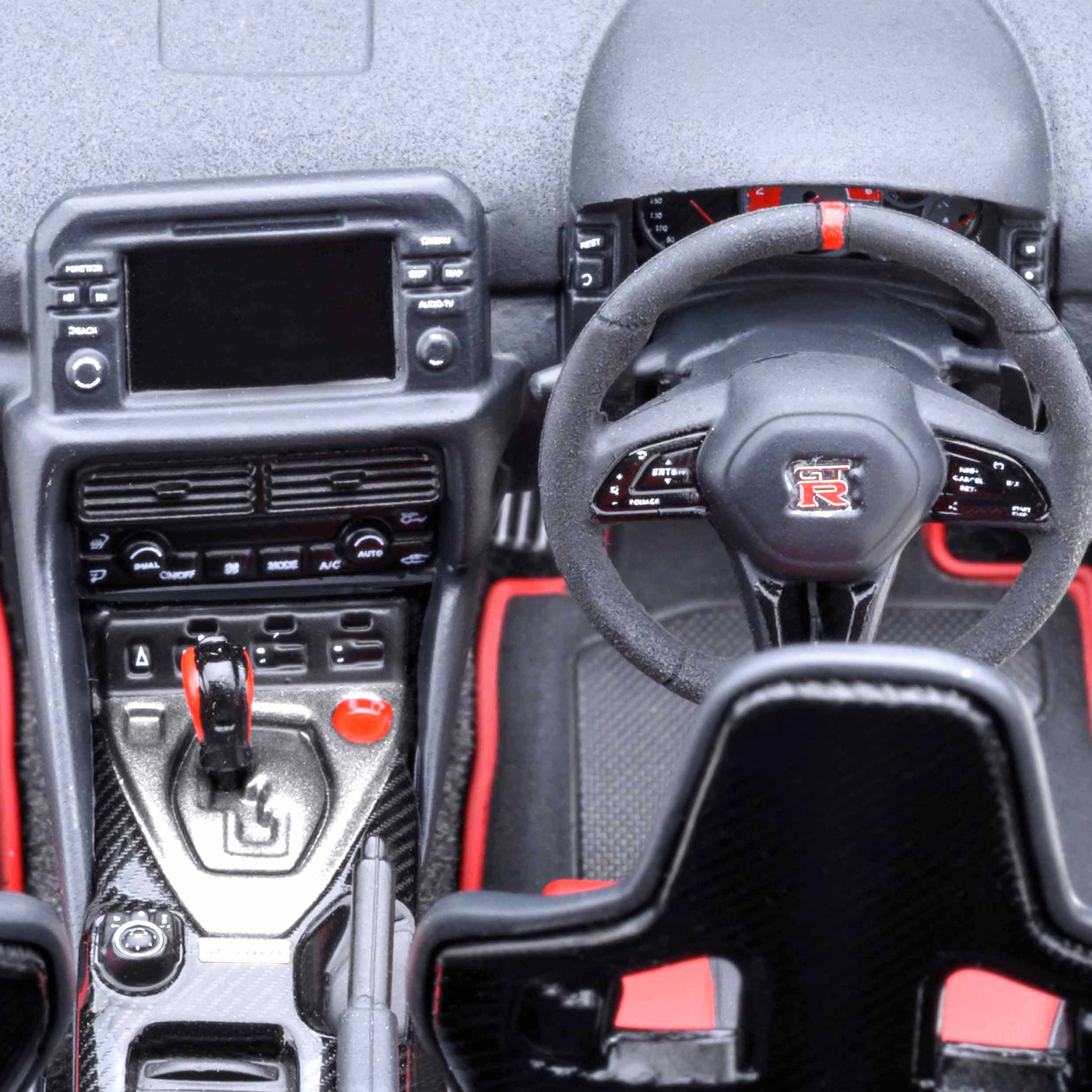 Nissan GT-R (R35) NISMO 2022 Edition Meteor Flake Noir Perlé 1/18