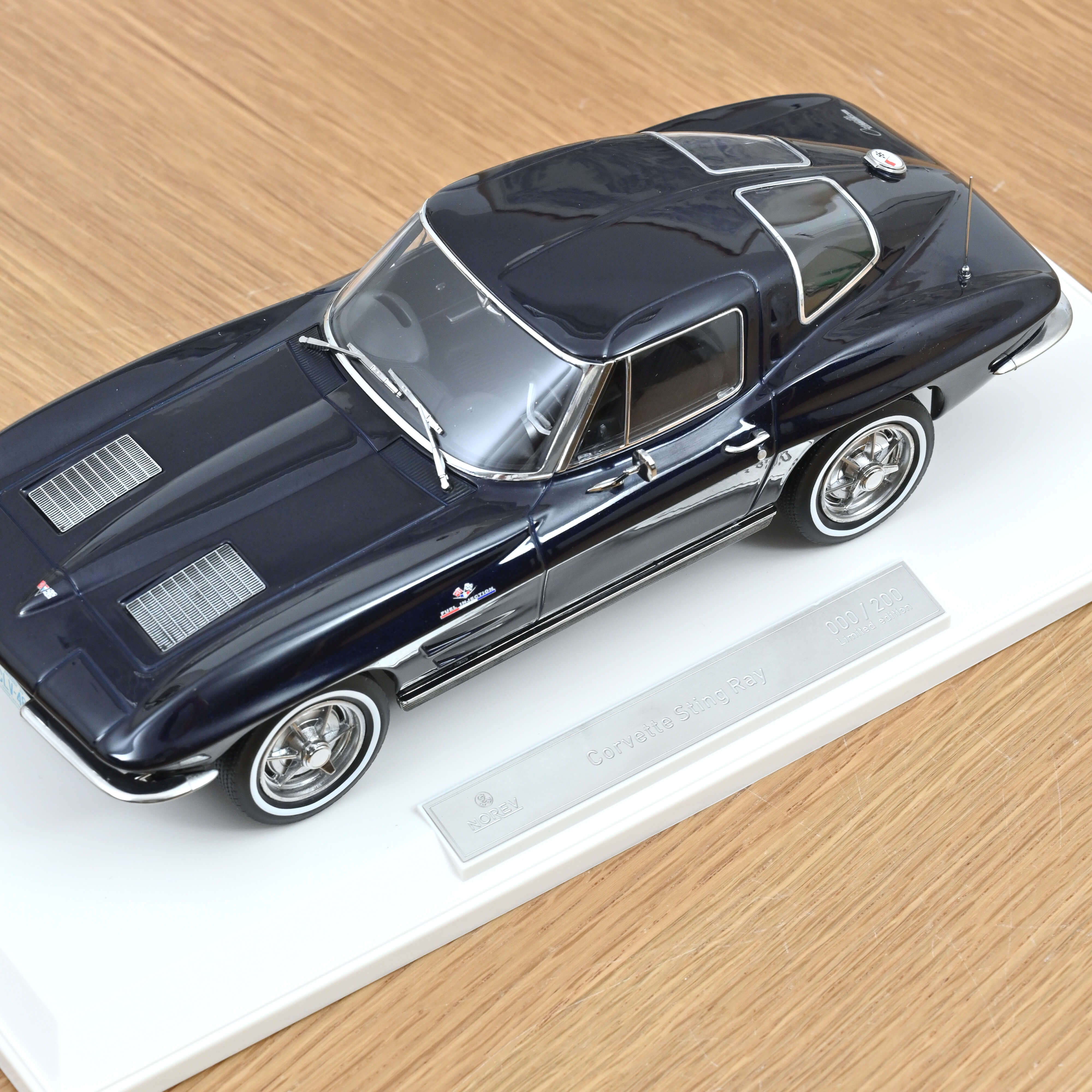 Chevrolet Corvette Sting Ray 1963 Bleu Daytona 1/18 - 200pcs