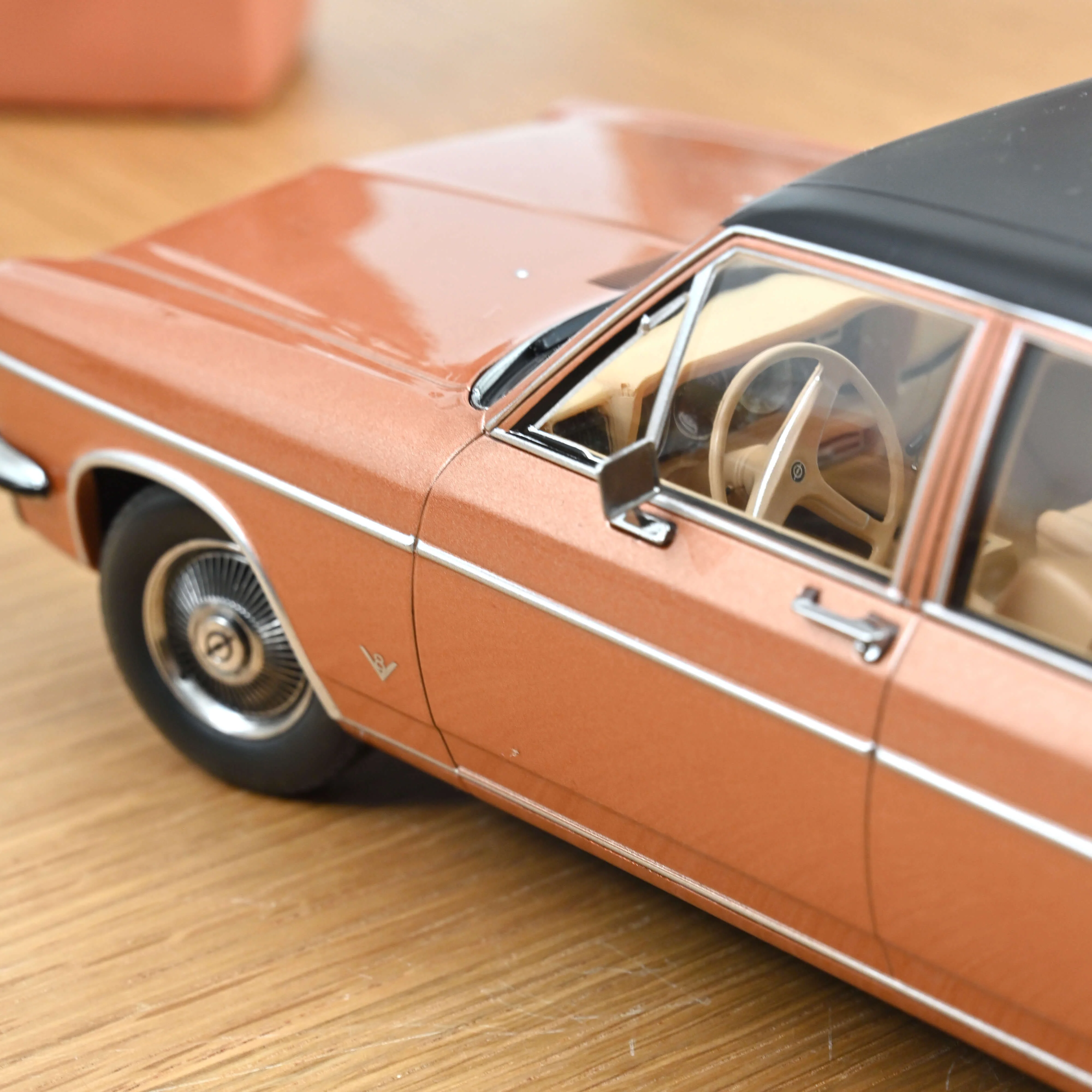 Opel Diplomat V8 1969 Rouge Cuivre 1/18