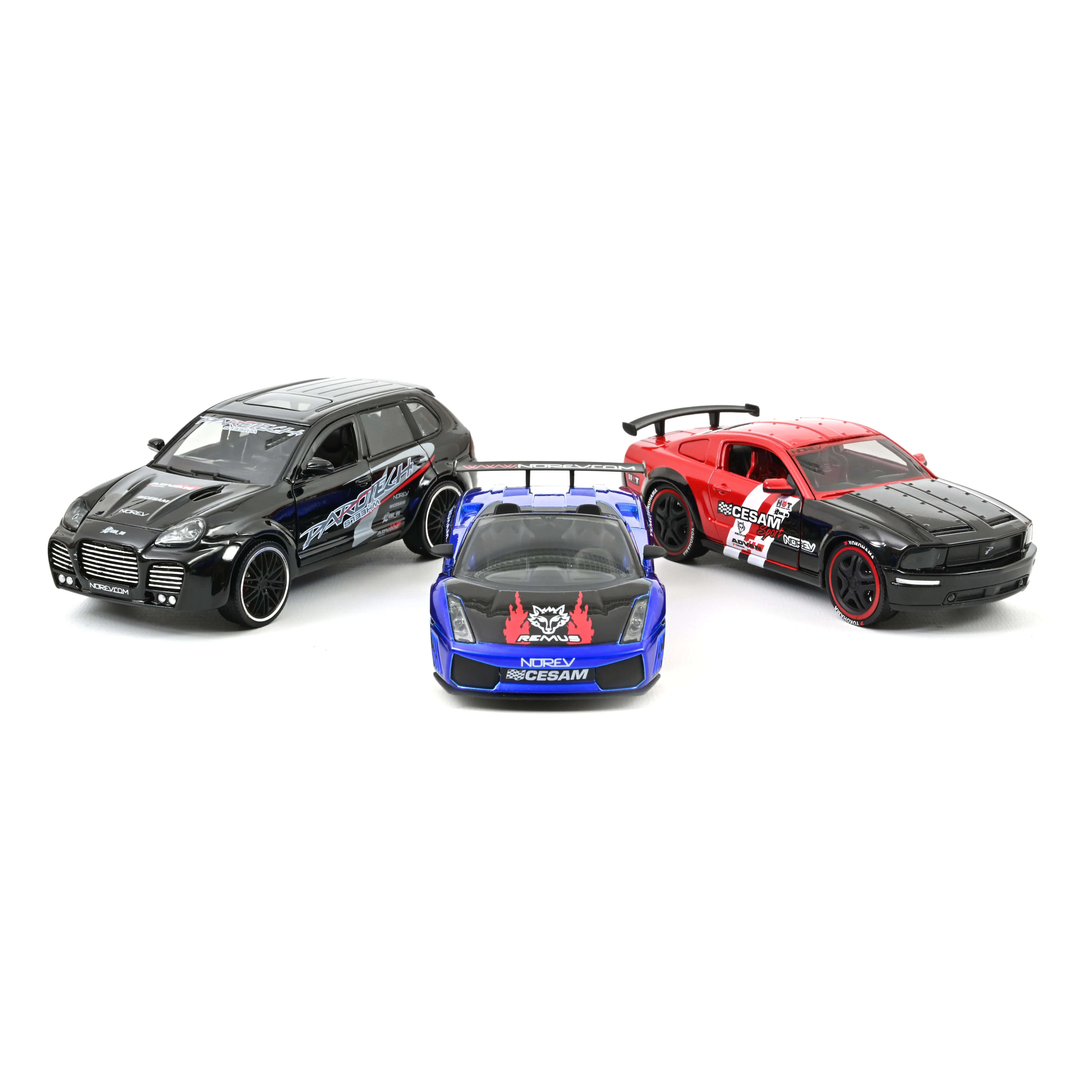 Street Racer coffret 2 voitures + 1 offerte 1/32