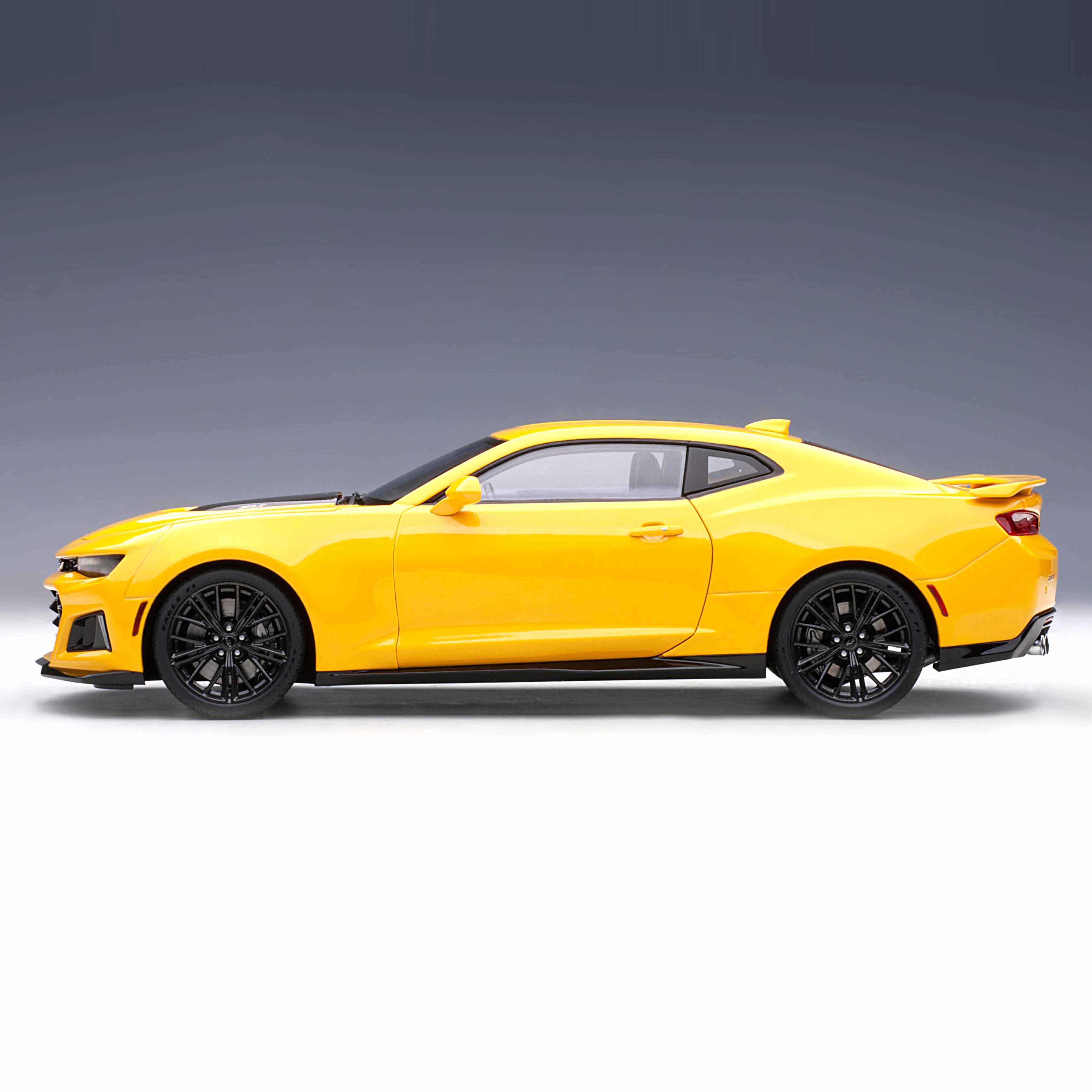 Chevrolet Camaro ZL1 2017 Jaune vif 1/18