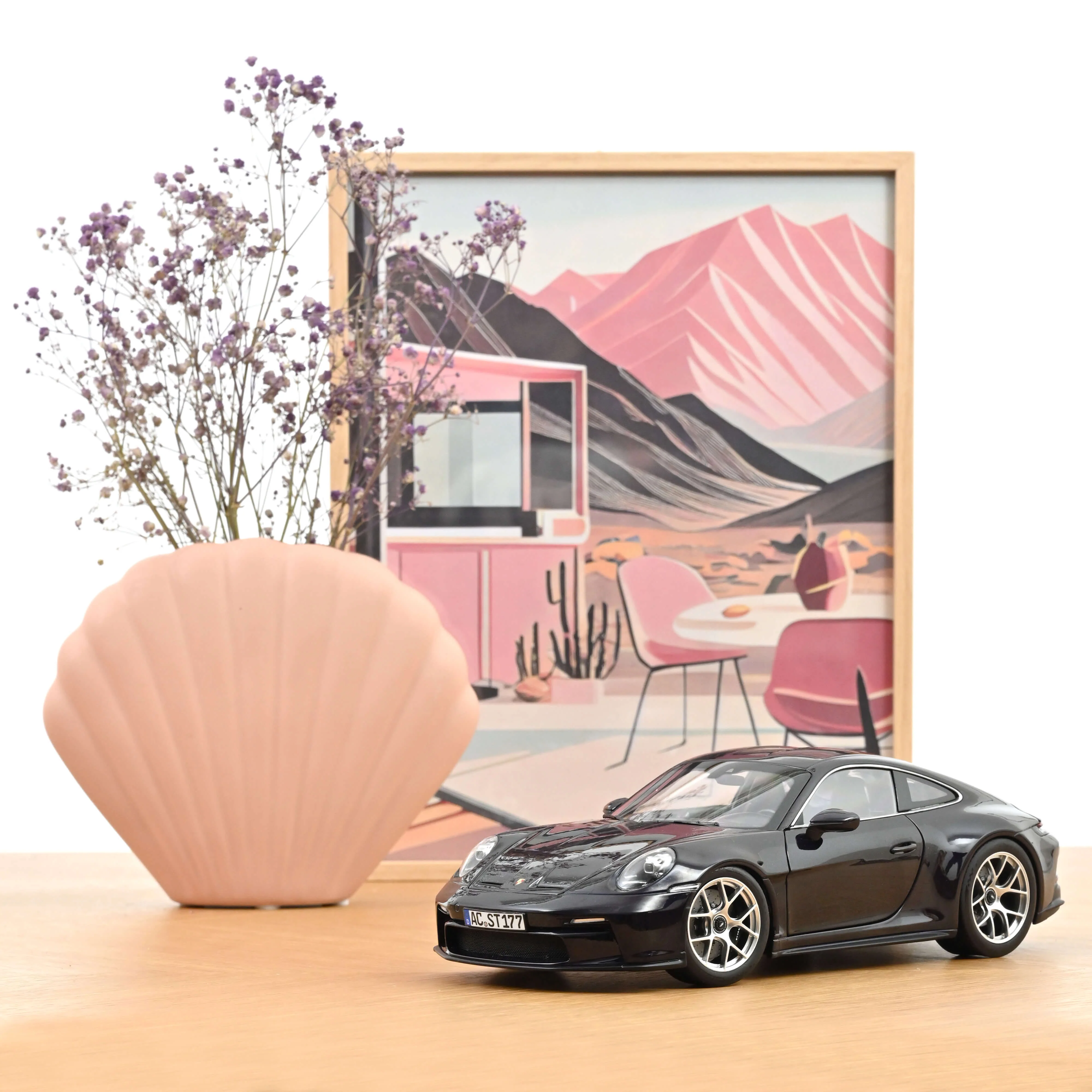 Porsche 911 S/T 2023 Violametallic 1/18 - 400 pcs