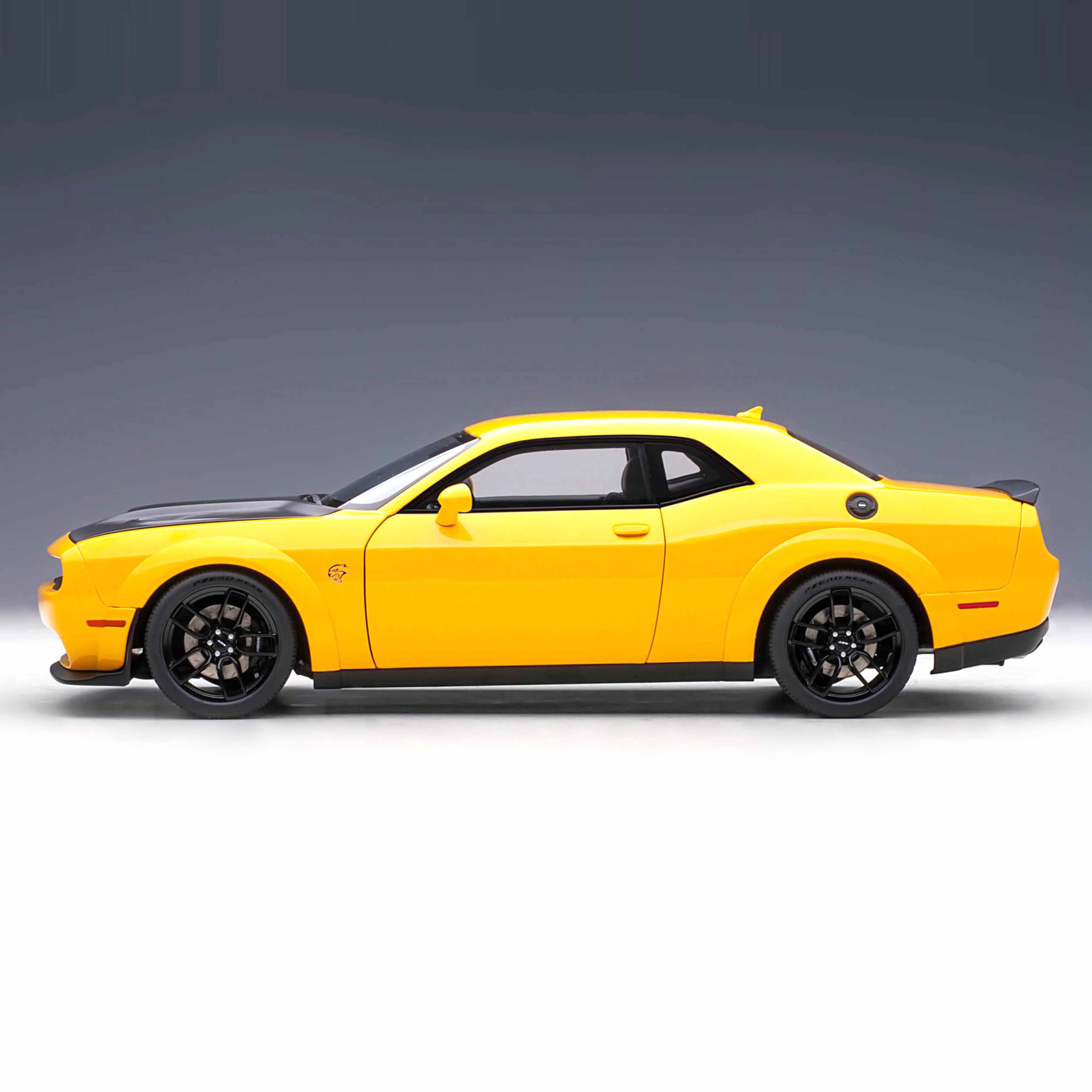 Dodge Challenger SRT - Hellcat widebody 2018 1/18