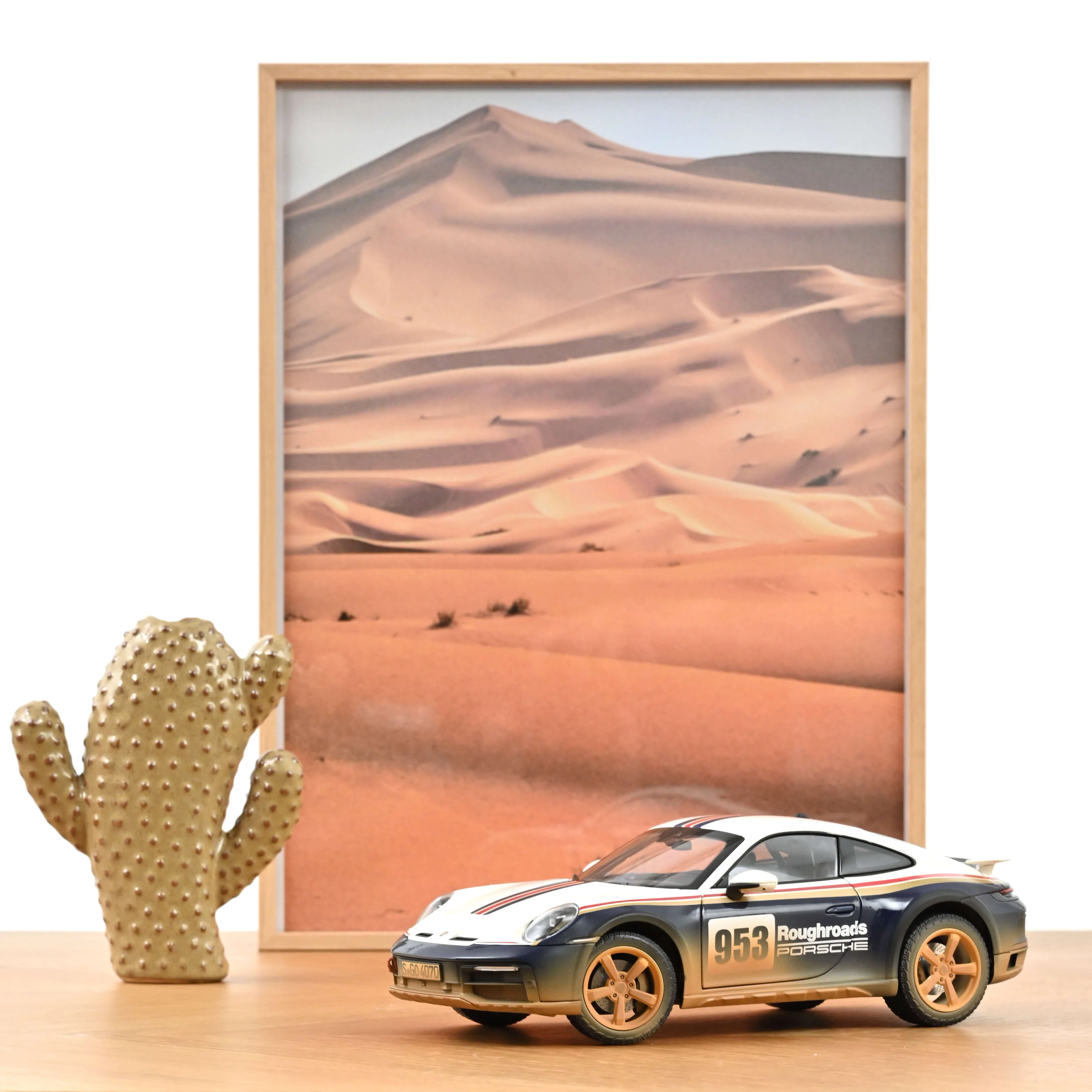 Porsche 911 Dakar Roughroads effet sable 1/18 - 500pcs