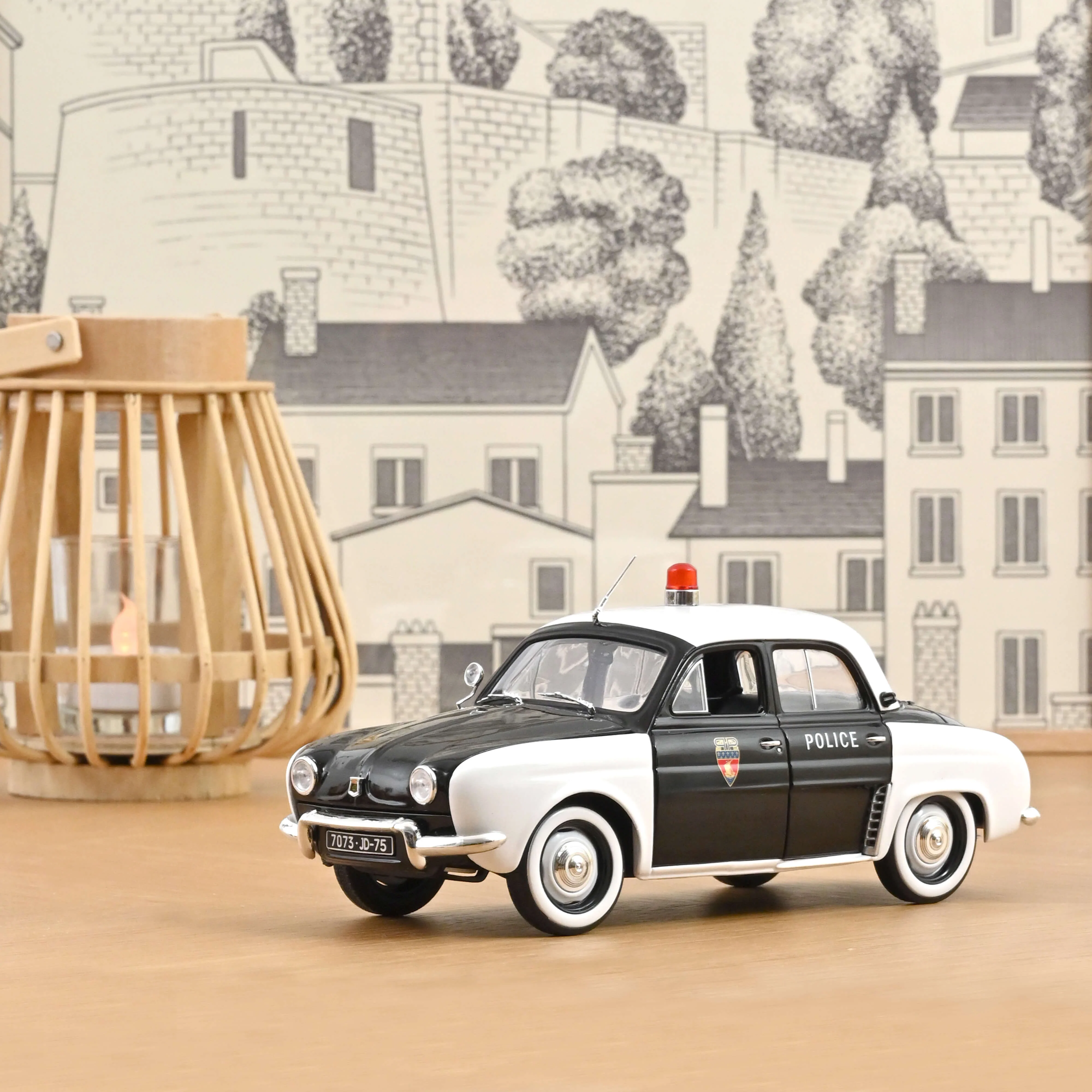 Renault Dauphine 1958 Police Pie 1/18 - 200pcs