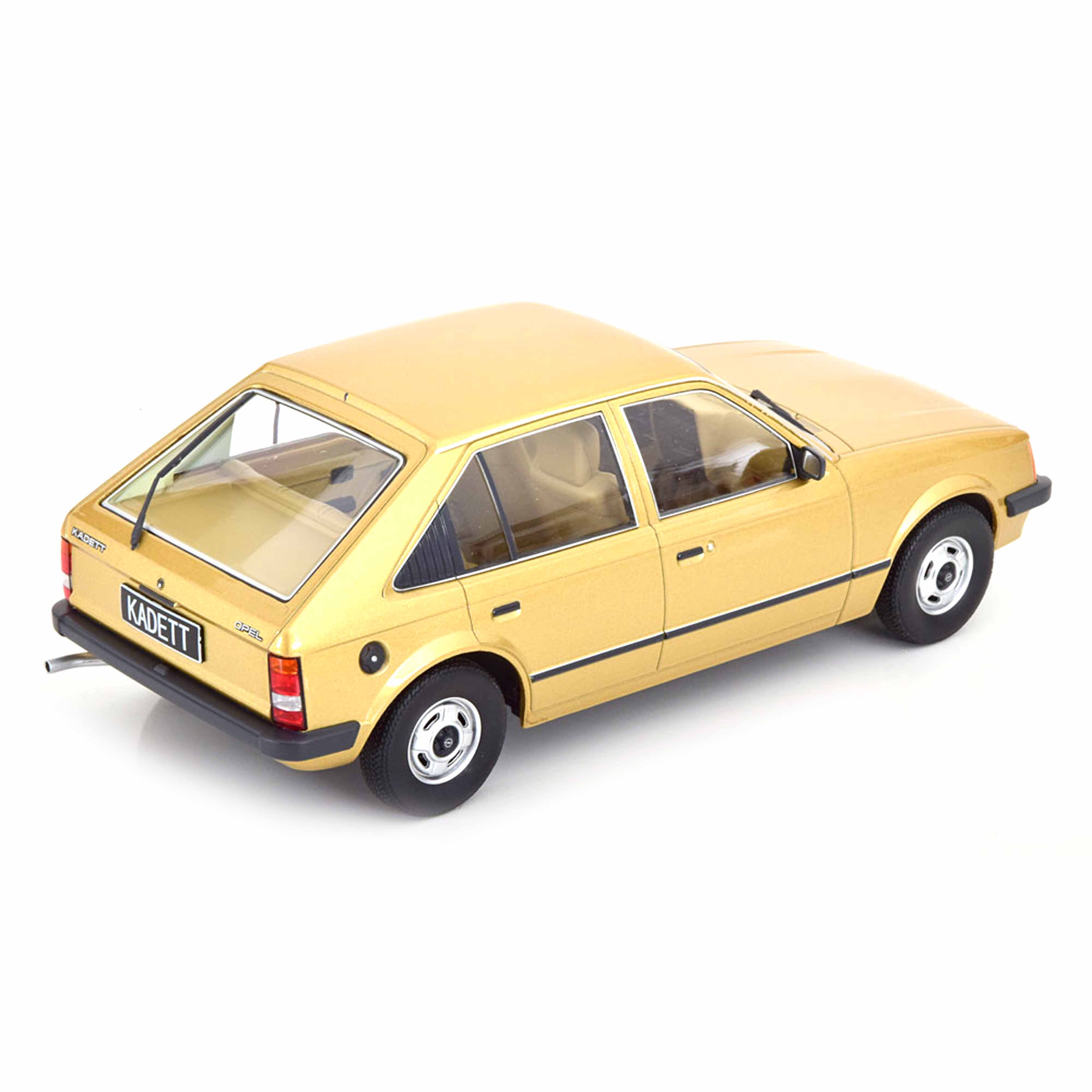 Opel Kadett D 5 portes 1984 Or 1/18