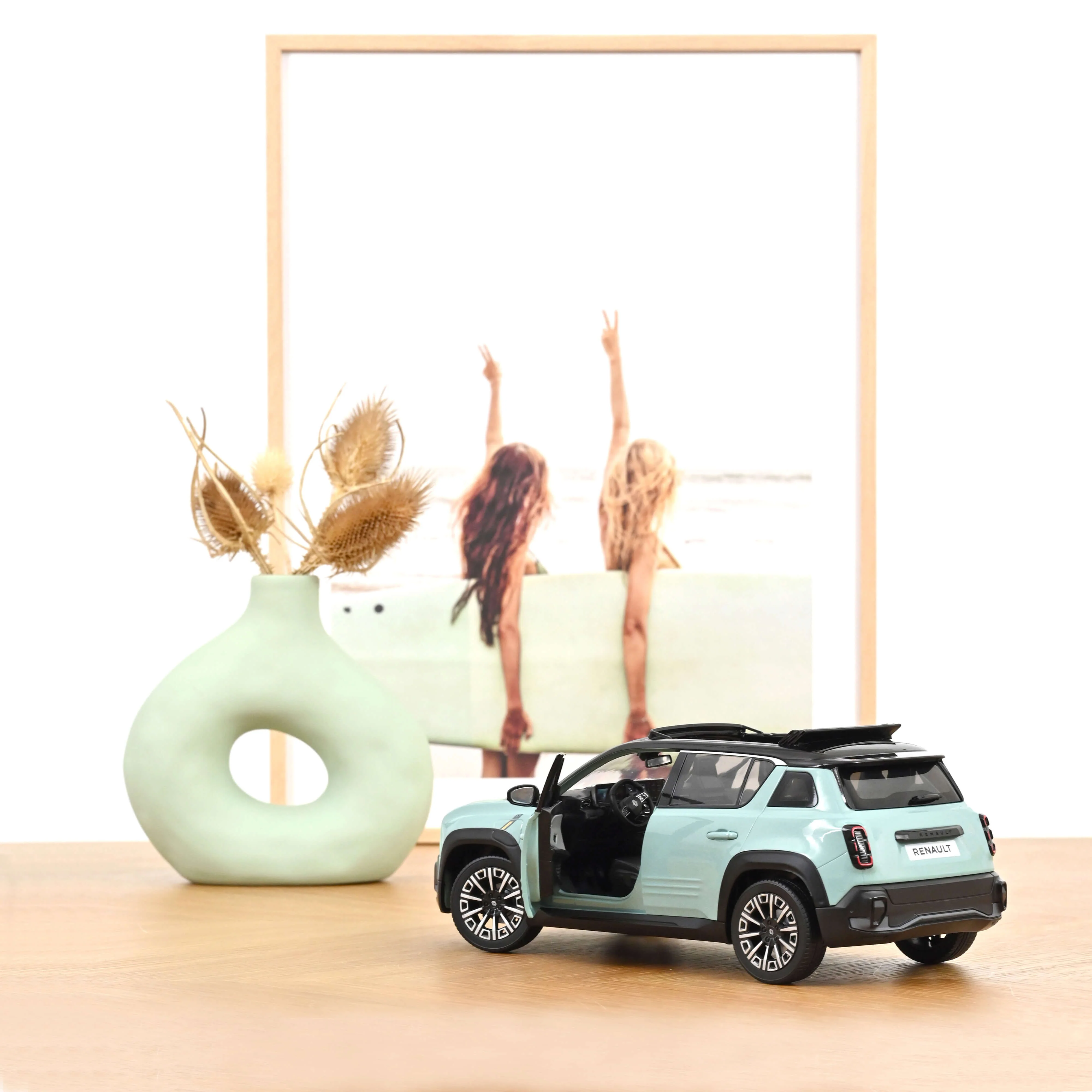 Renault 4 E-Tech Electrique 2025 Vert Hauts-de-France 1/18