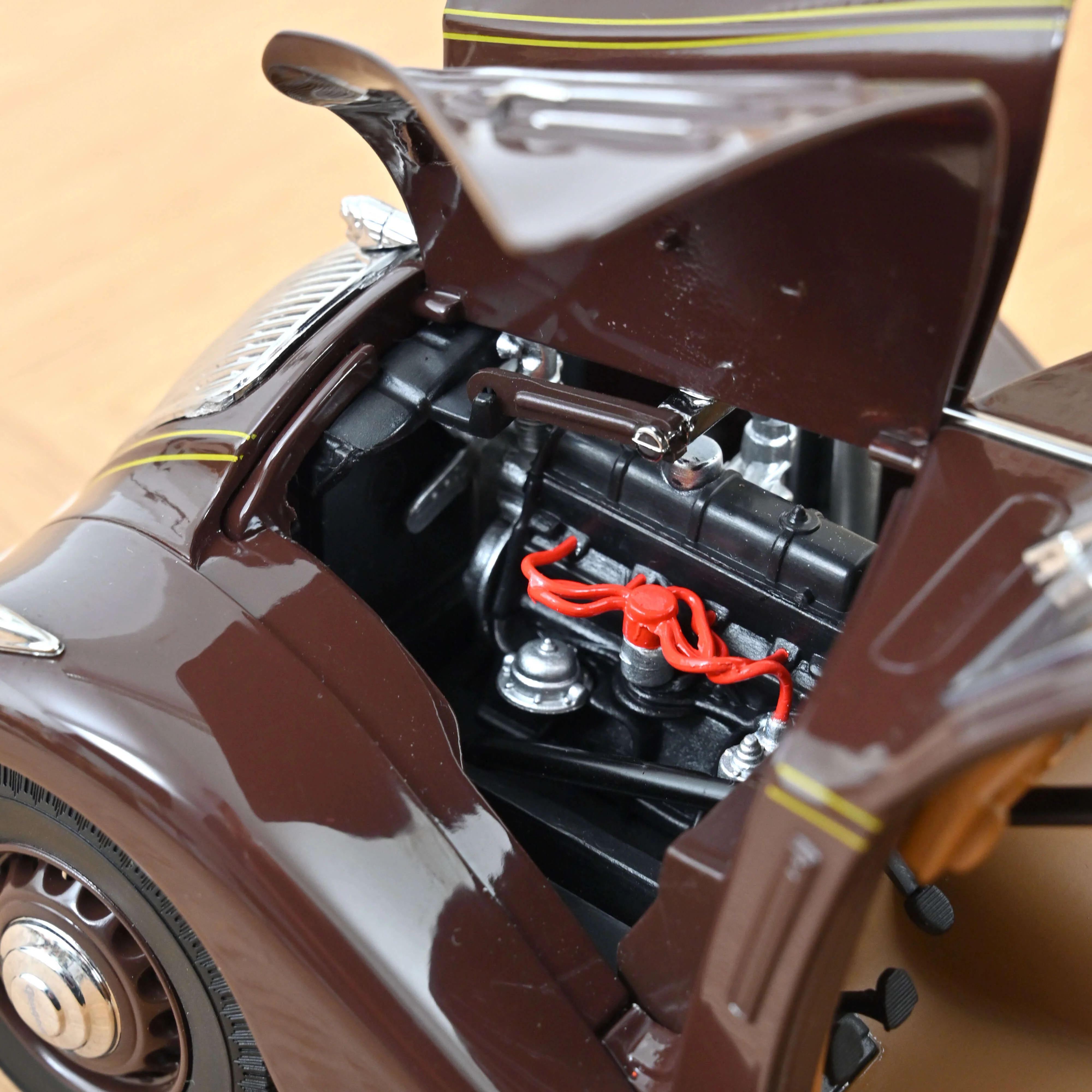 Peugeot 402 Eclipse 1937 Chocolat 1/18