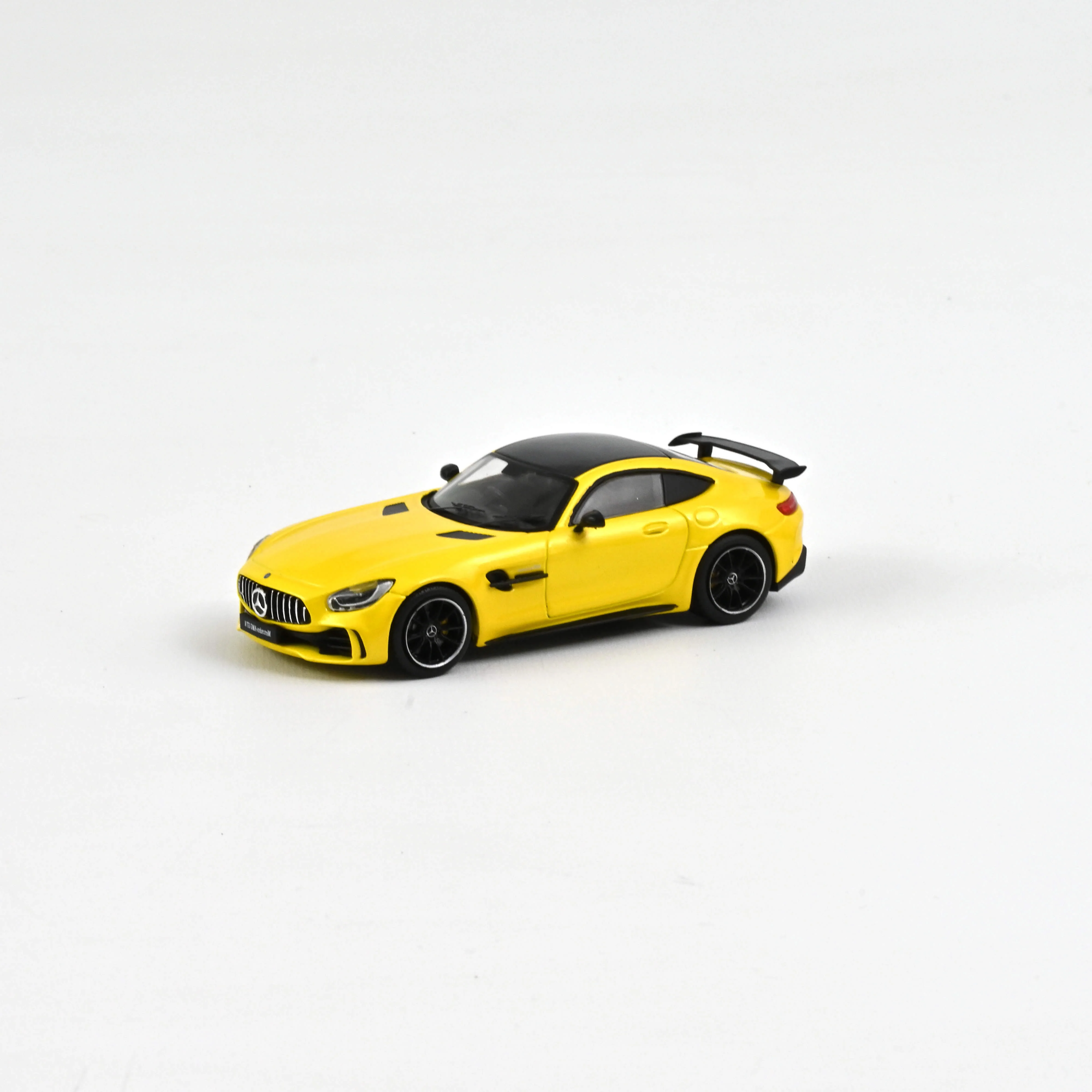 Mercedes AMG GT R 2018 Jaune 1/43
