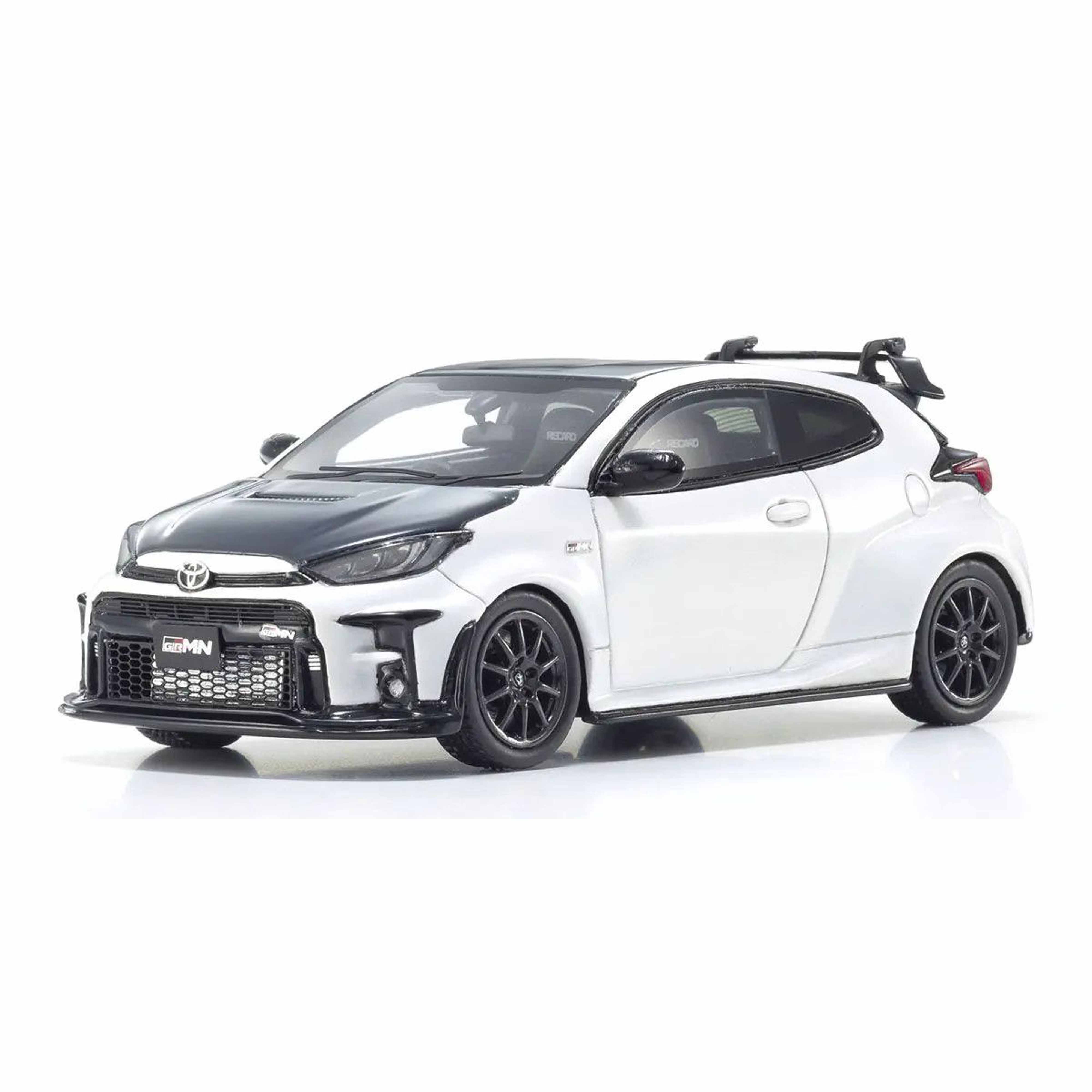 Toyota GRMN Yaris Circuit Package Blanc 1/43