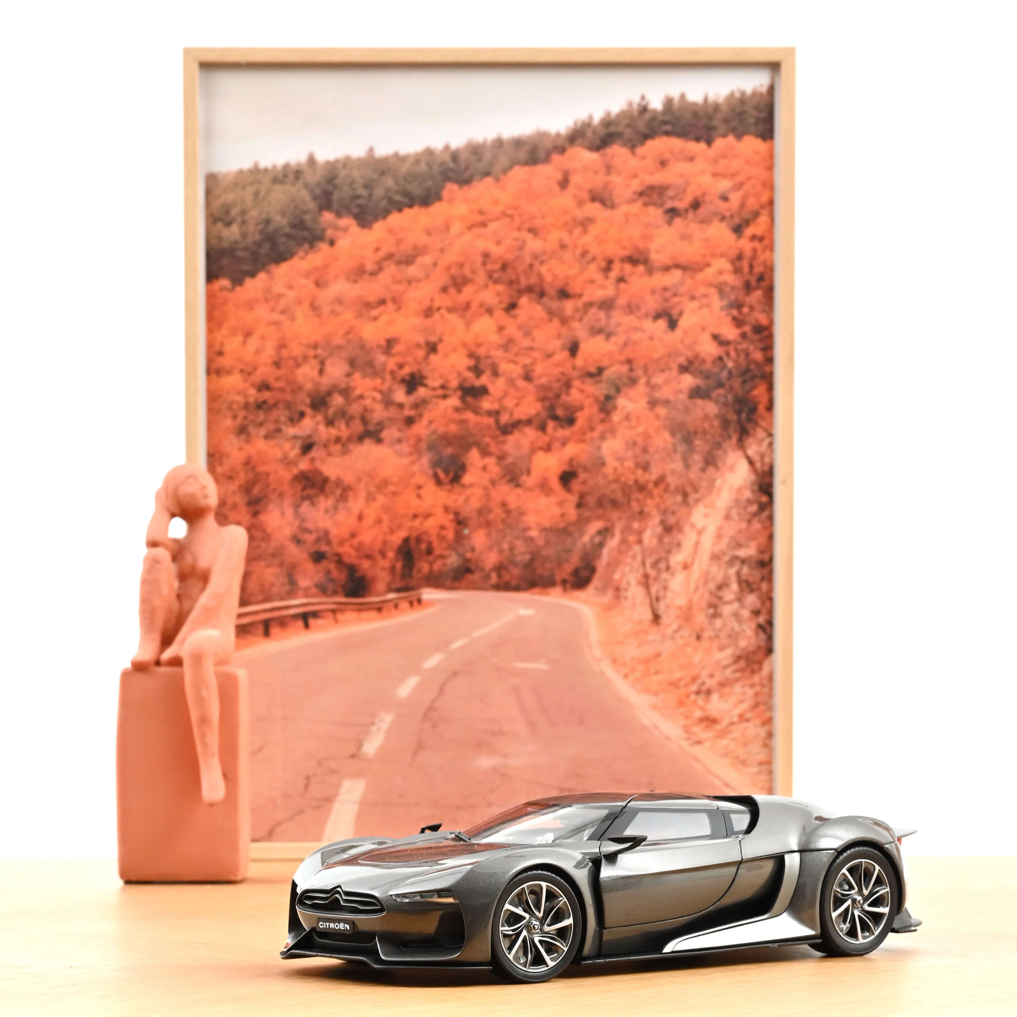 GT by Citroën 2008 Concept Car Gris foncé 1/18 - 200 pcs