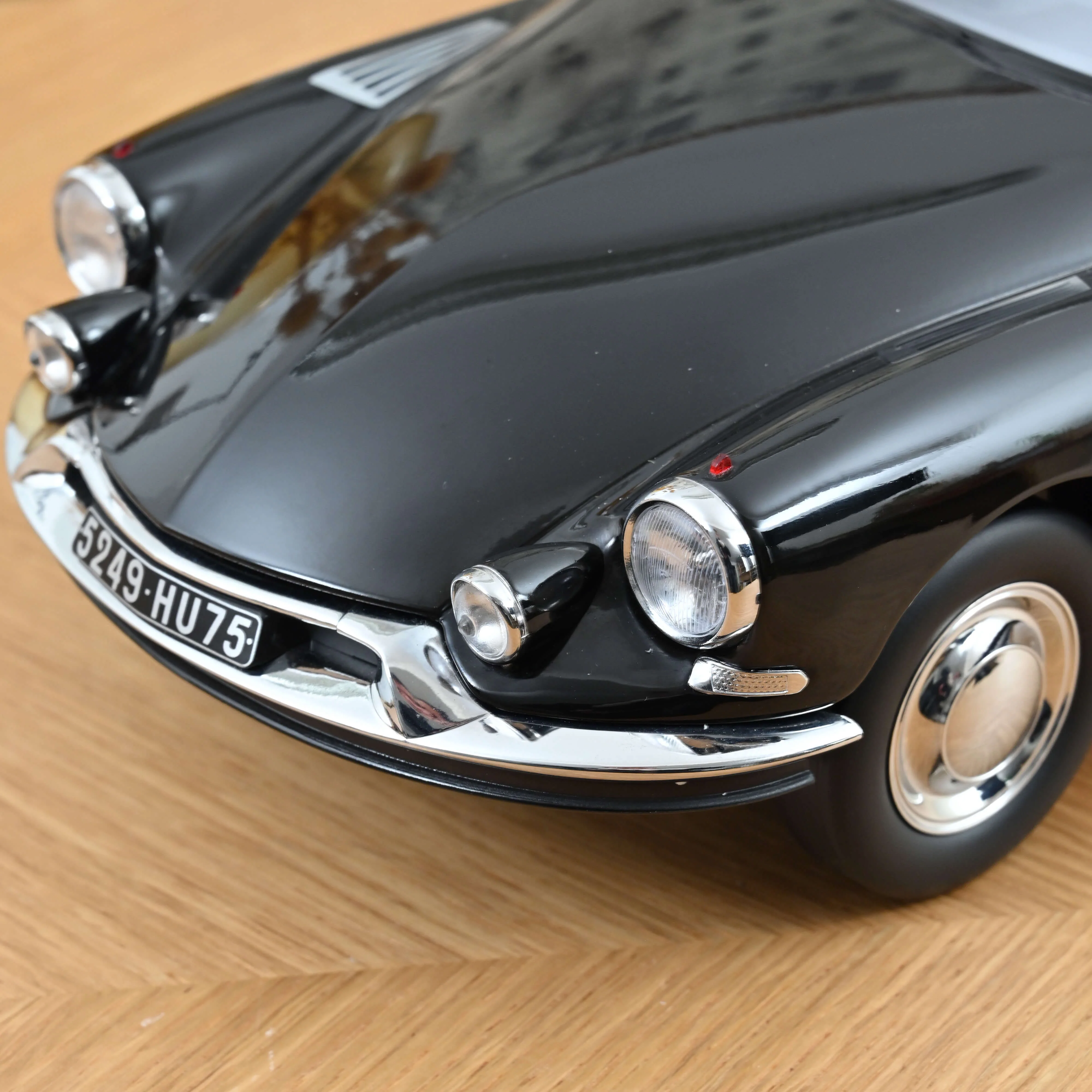 Citroën DS 19 1962 Noir De Gaulle 1/12- 250pcs