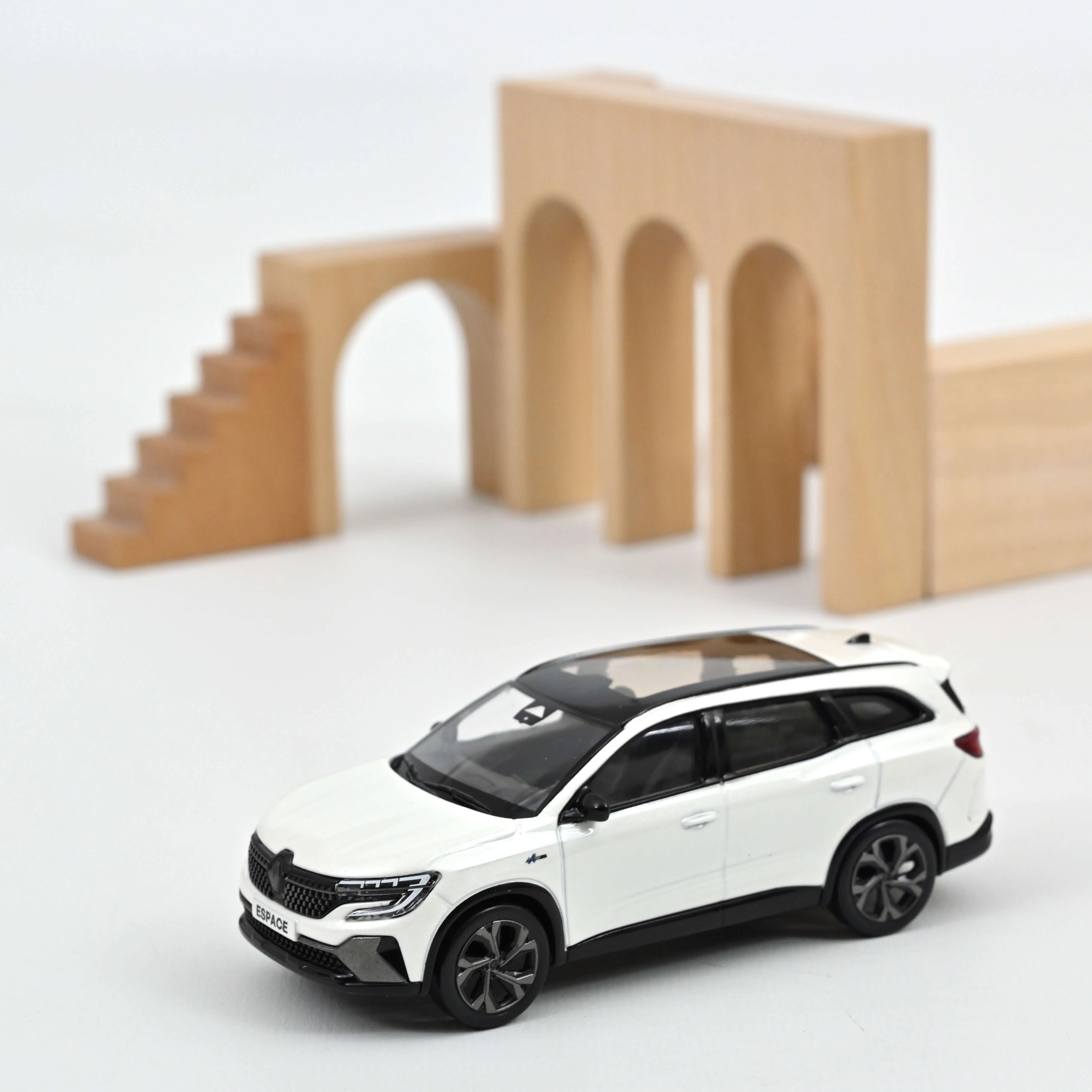 Renault Espace Esprit Alpine 2023 Pearl Blanc 1/43