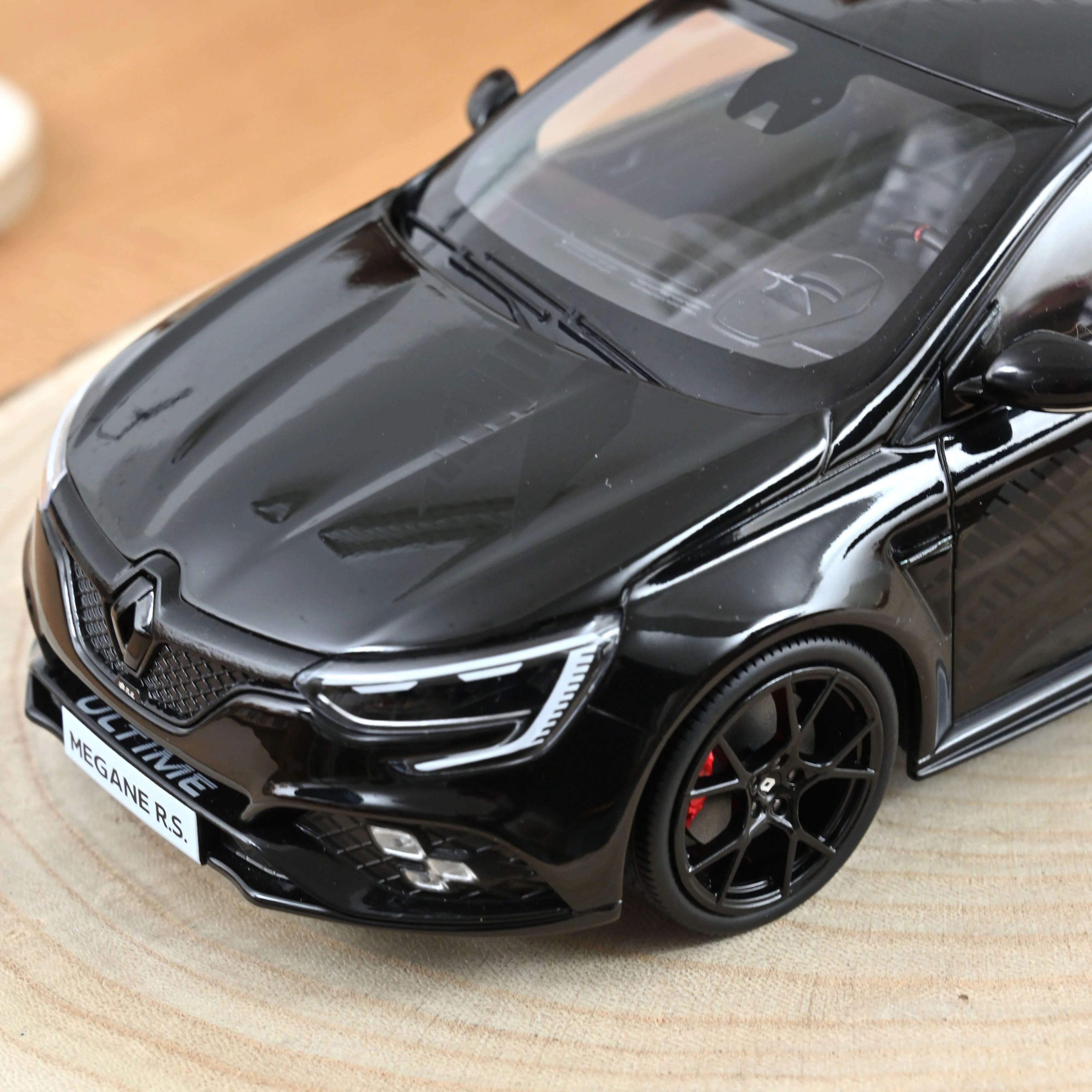 Renault Megane R.S. Ultime 2023 Noir Etoilé 1/18 - 200pcs
