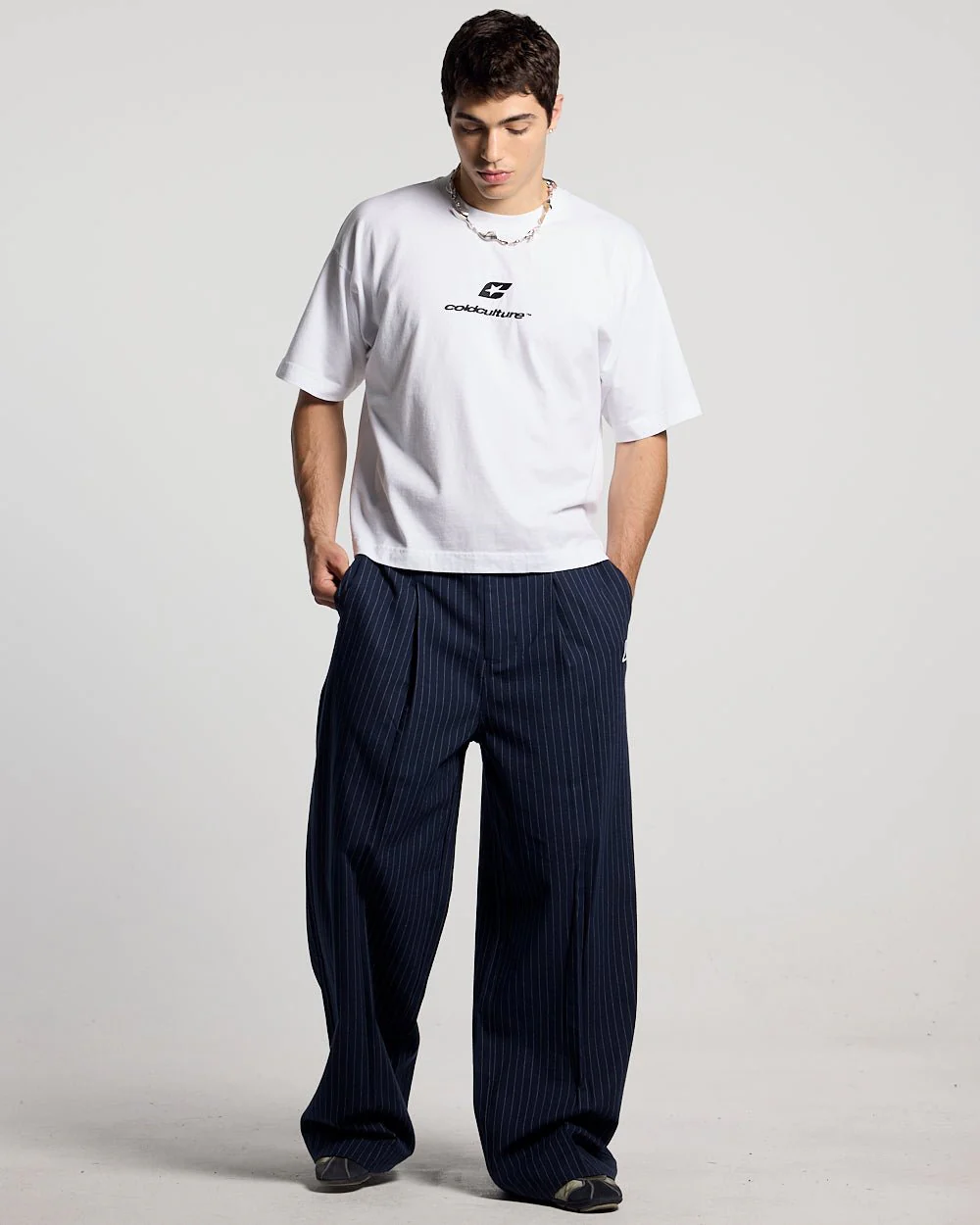SEAM EFFECT LINE PANTS
