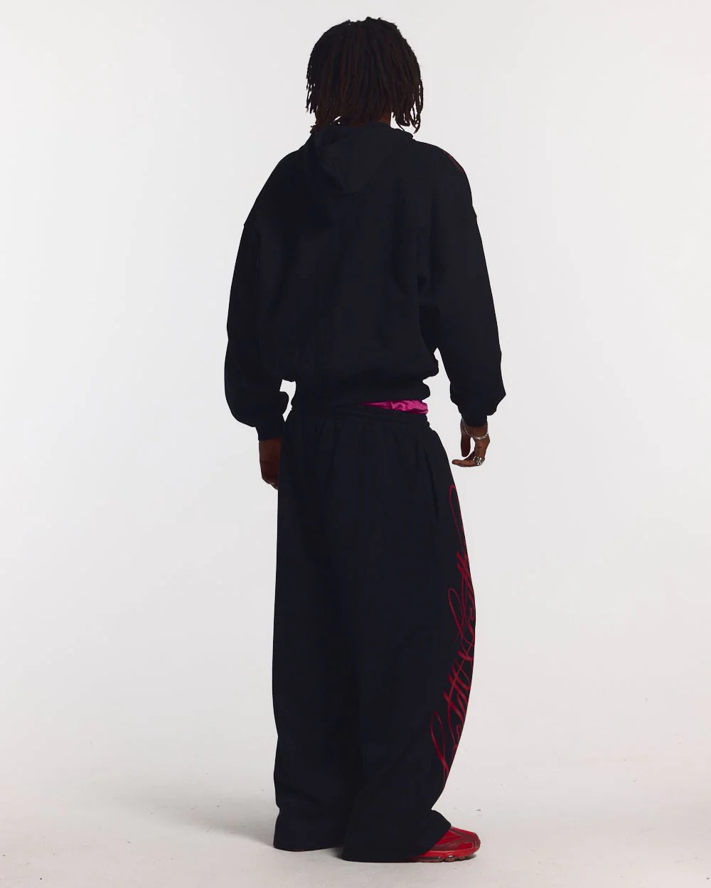 SCRIPT SWEATPANTS BLACK