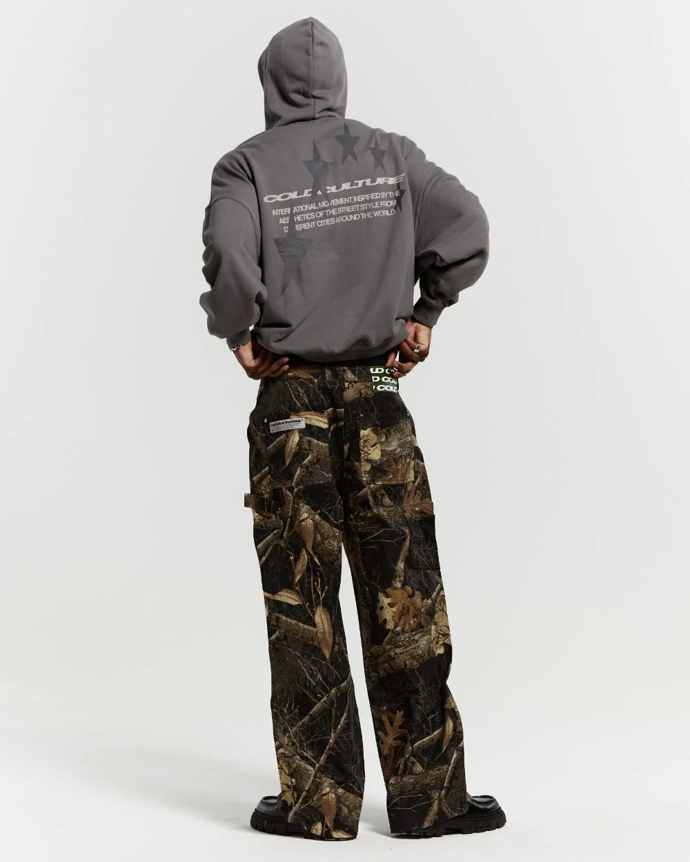 V1 CARPENTER PANTS REALTREE BLACK