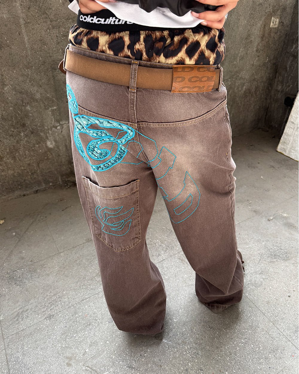 COLLEGE V3 PANTS LIGHT BROWN