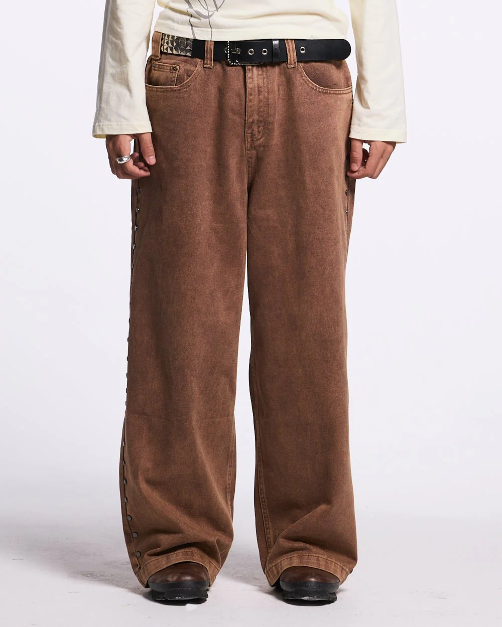 STUDS JEANS BROWN DENIM