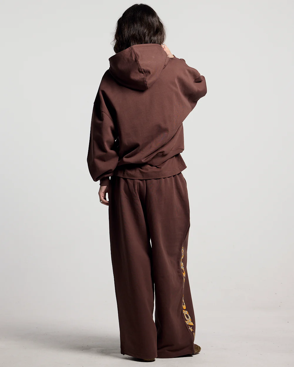 WILD SNAKE SWEATPANTS BROWN