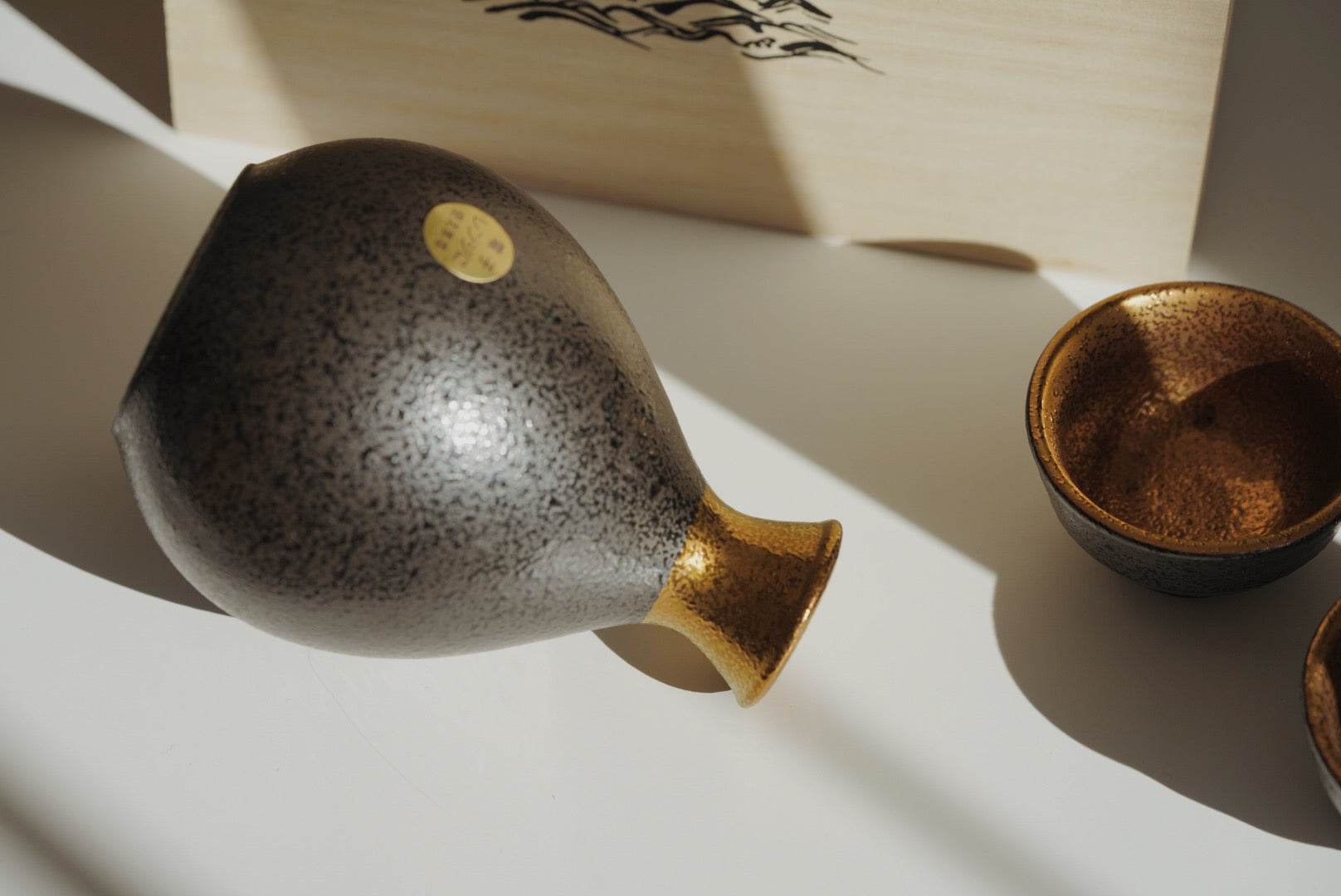 Japan Gold Japanese Sake Cup Sake bottle Tokkuri