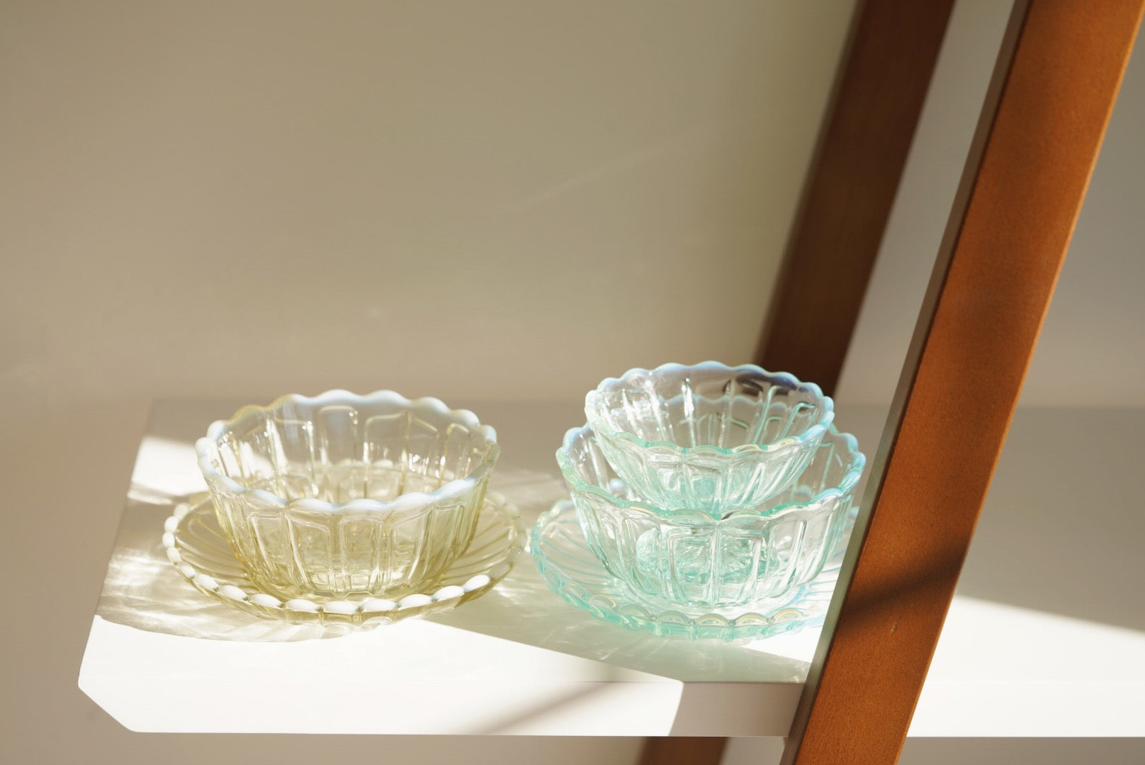 Hirota glass Snow flower dessert bowl and seasoning plate