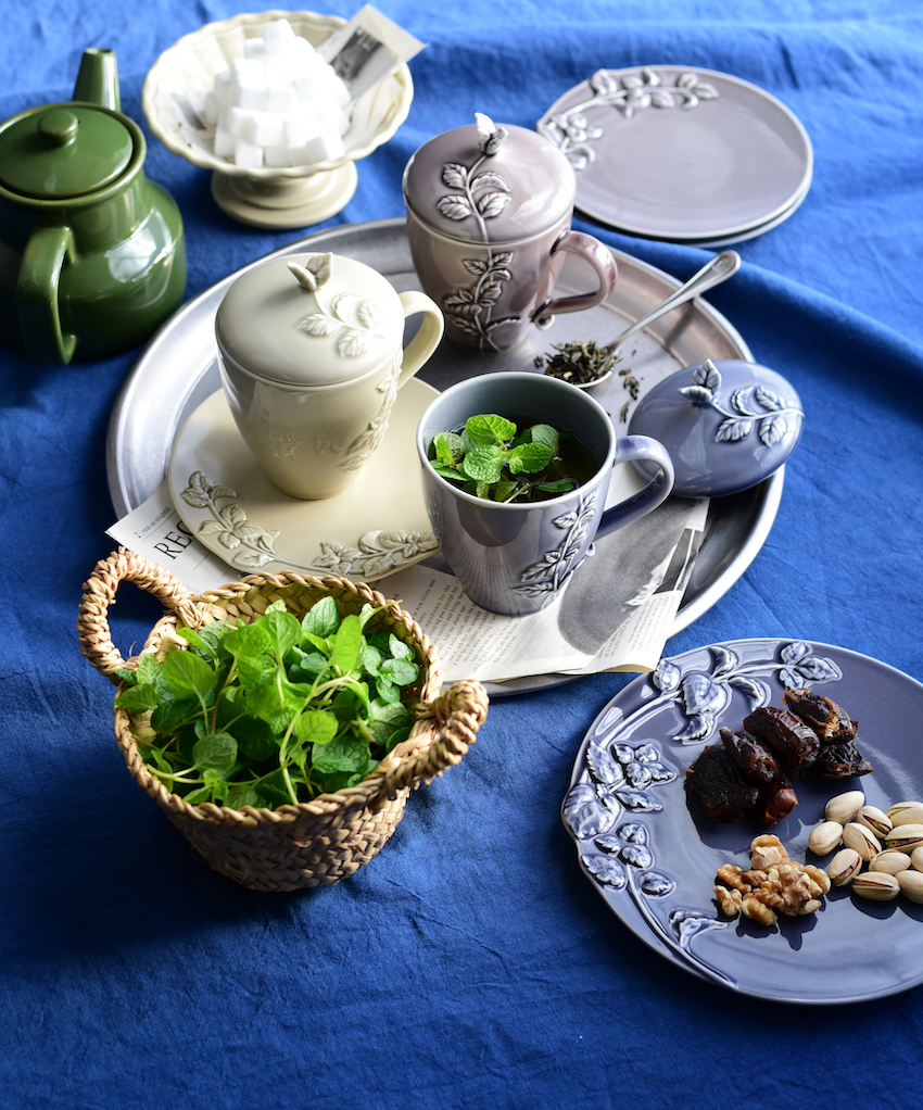 Studio m' round mug with lid