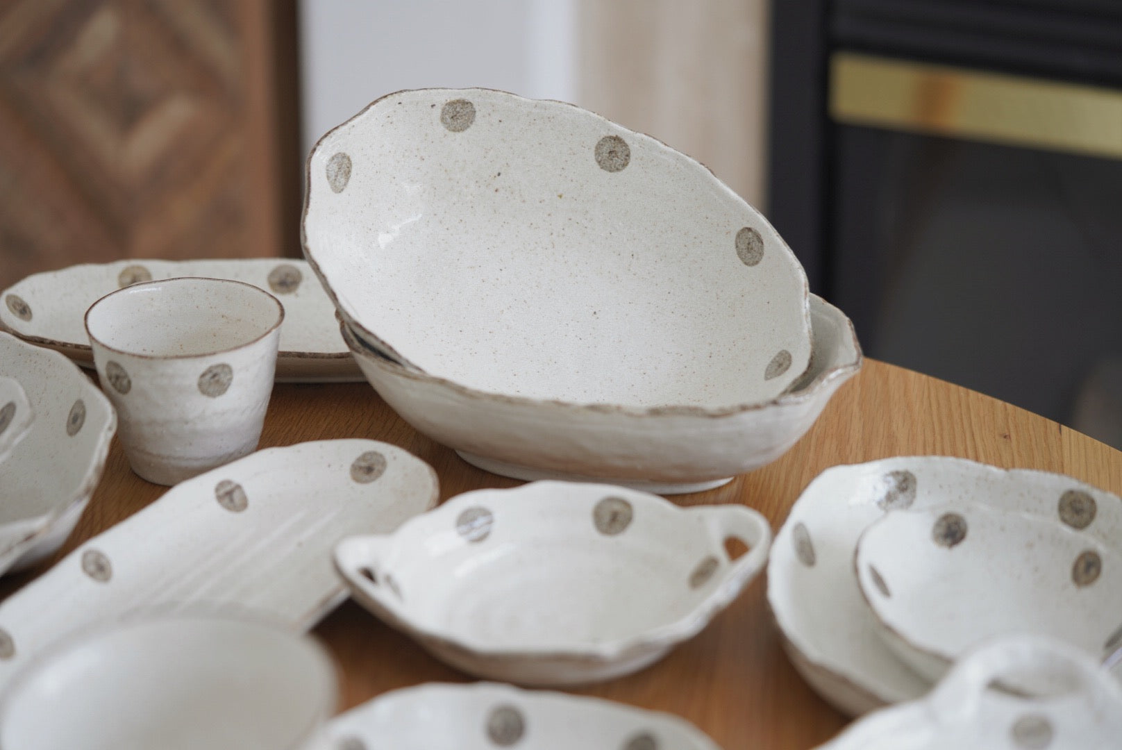 Shui Yu Bai Tang Jing White Plate Bowl series