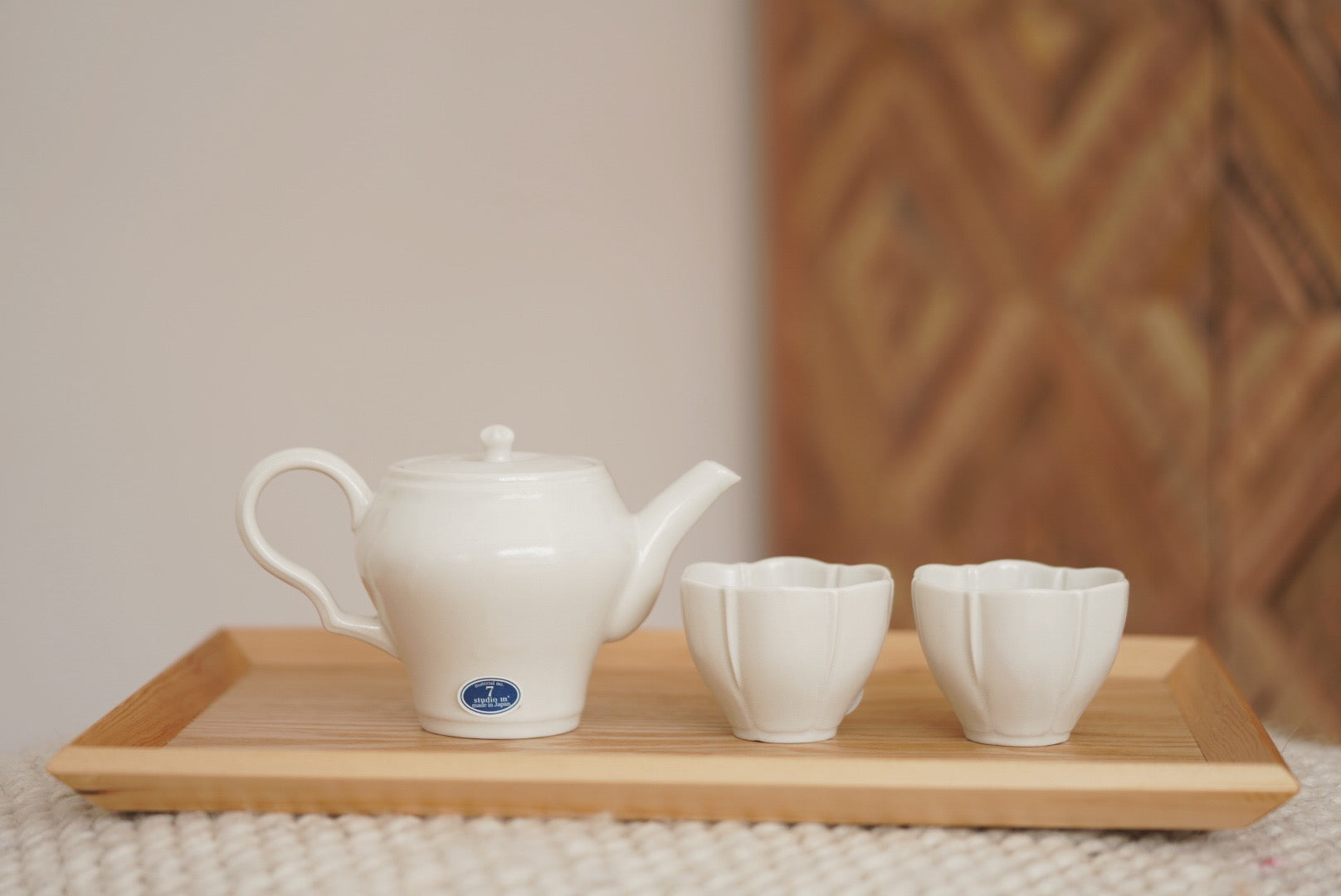 Studio m' jasmin round tea pot and cup