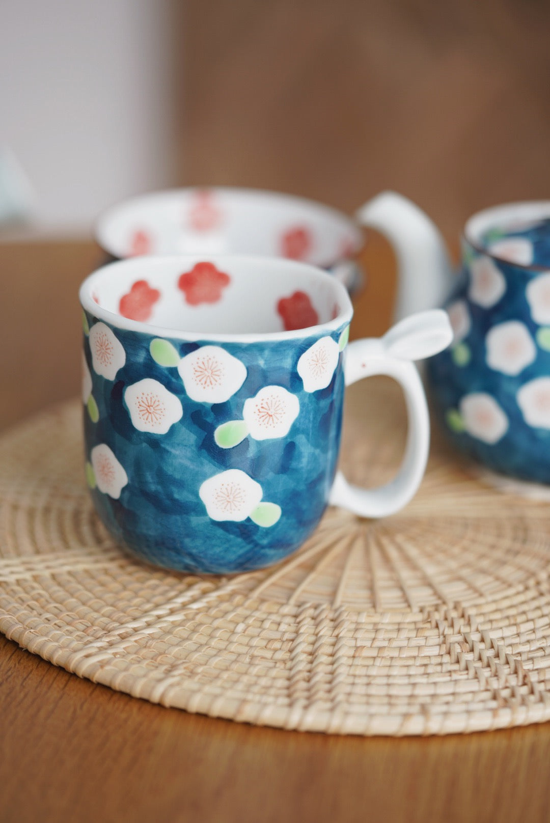 Aritayali plum blossom and rabbit Mug Bowl teapot