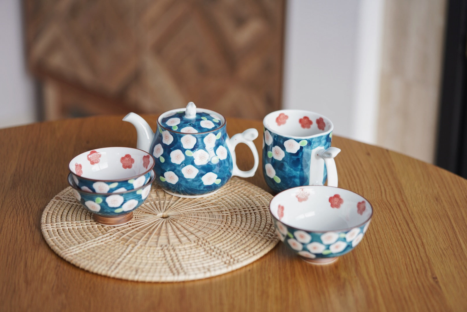 Aritayali plum blossom and rabbit Mug Bowl teapot