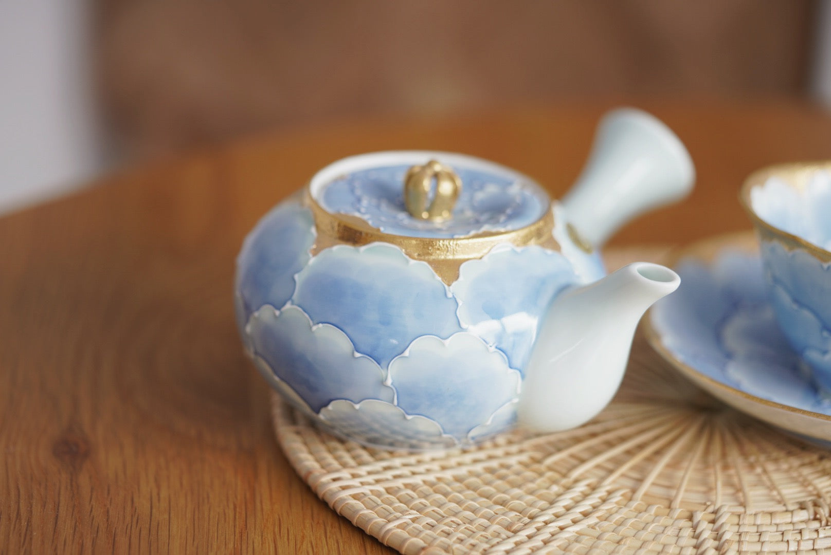 Aritayaki golden peony cups and saucer