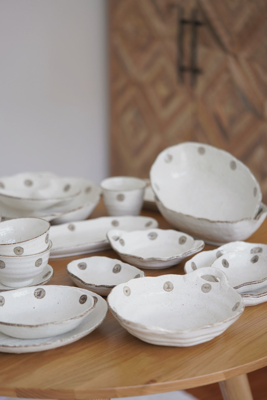 Shui Yu Bai Tang Jing White Plate Bowl series