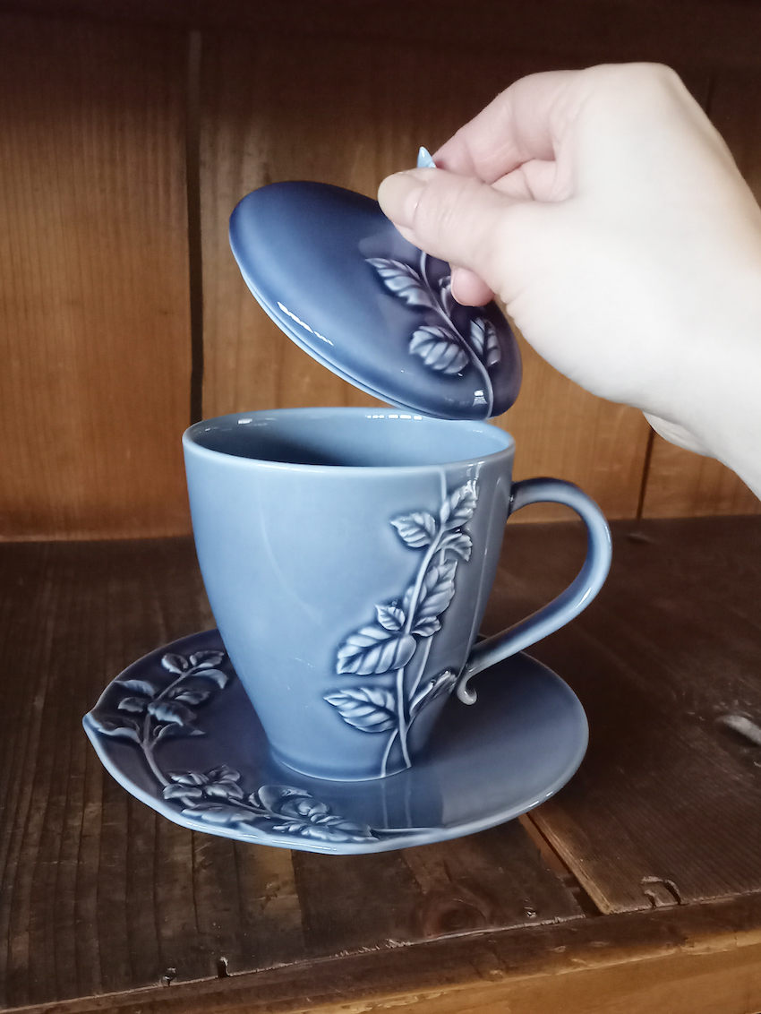 Studio m' round mug with lid