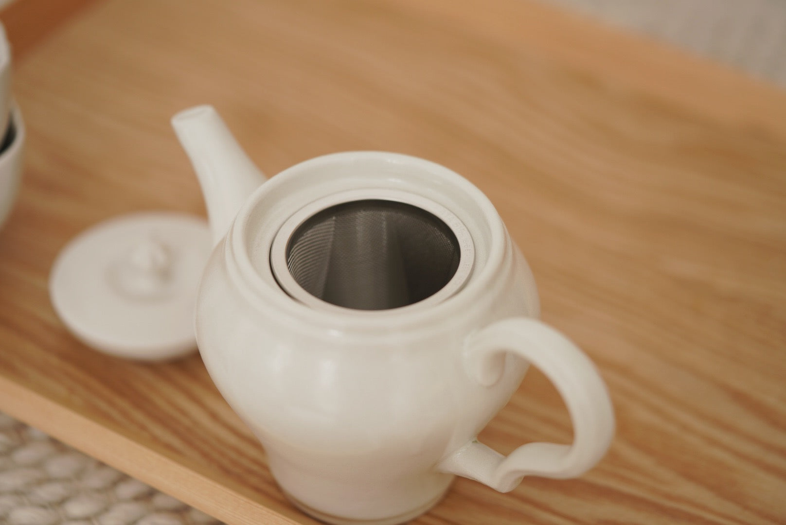 Studio m' jasmin round tea pot and cup