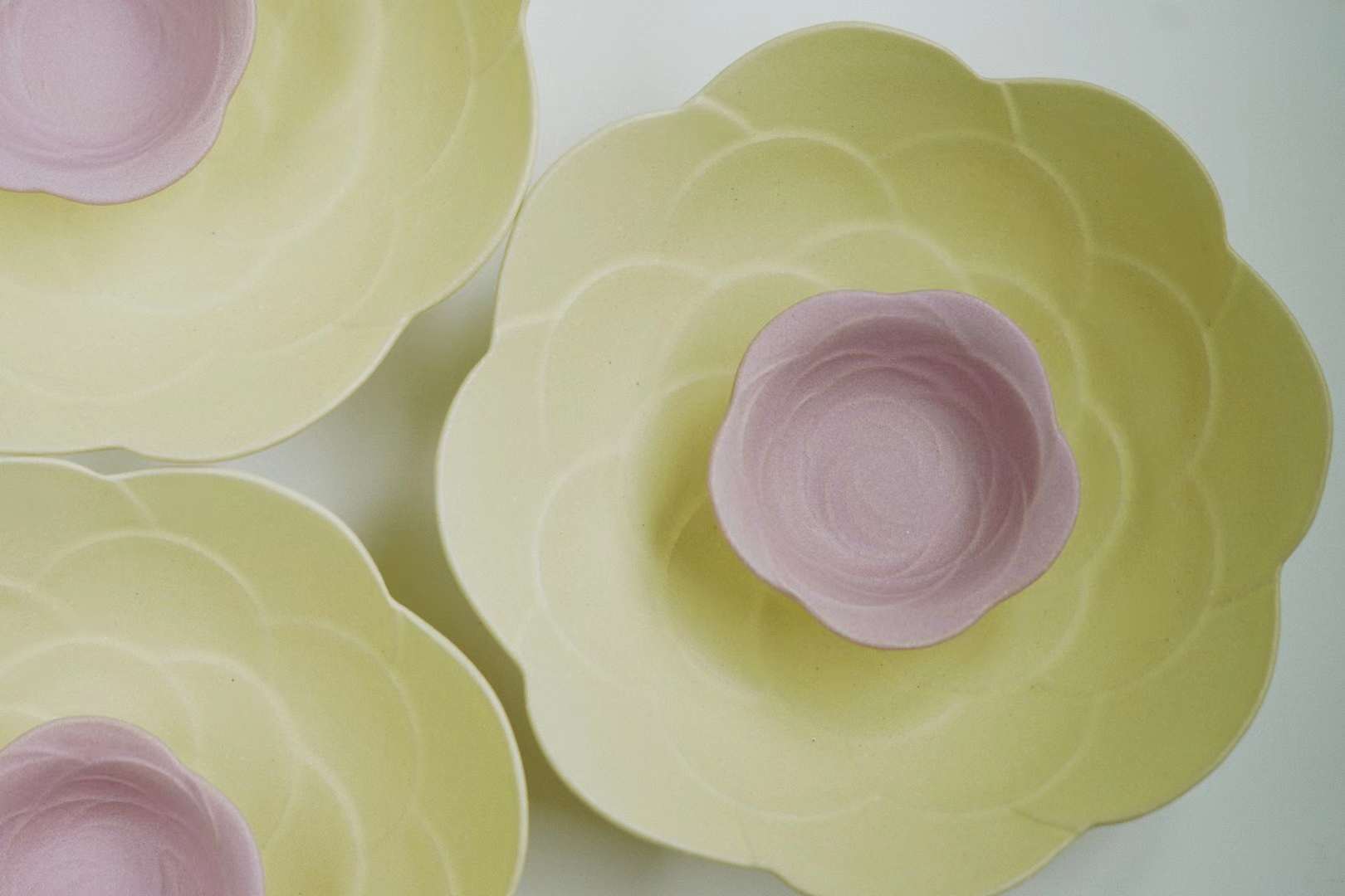 Mashiko yaki flower plate