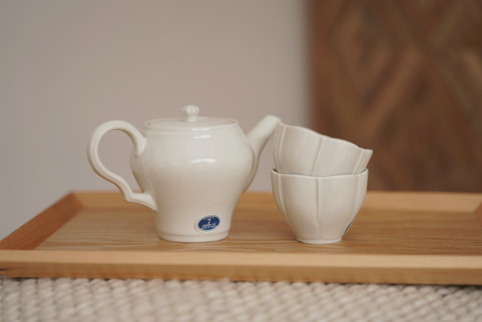 Studio m' jasmin round tea pot and cup