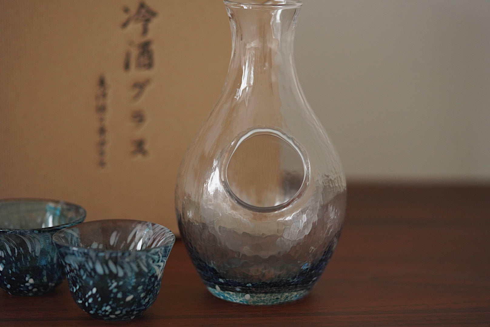 Toyo-Sasaki Glass Sake suit