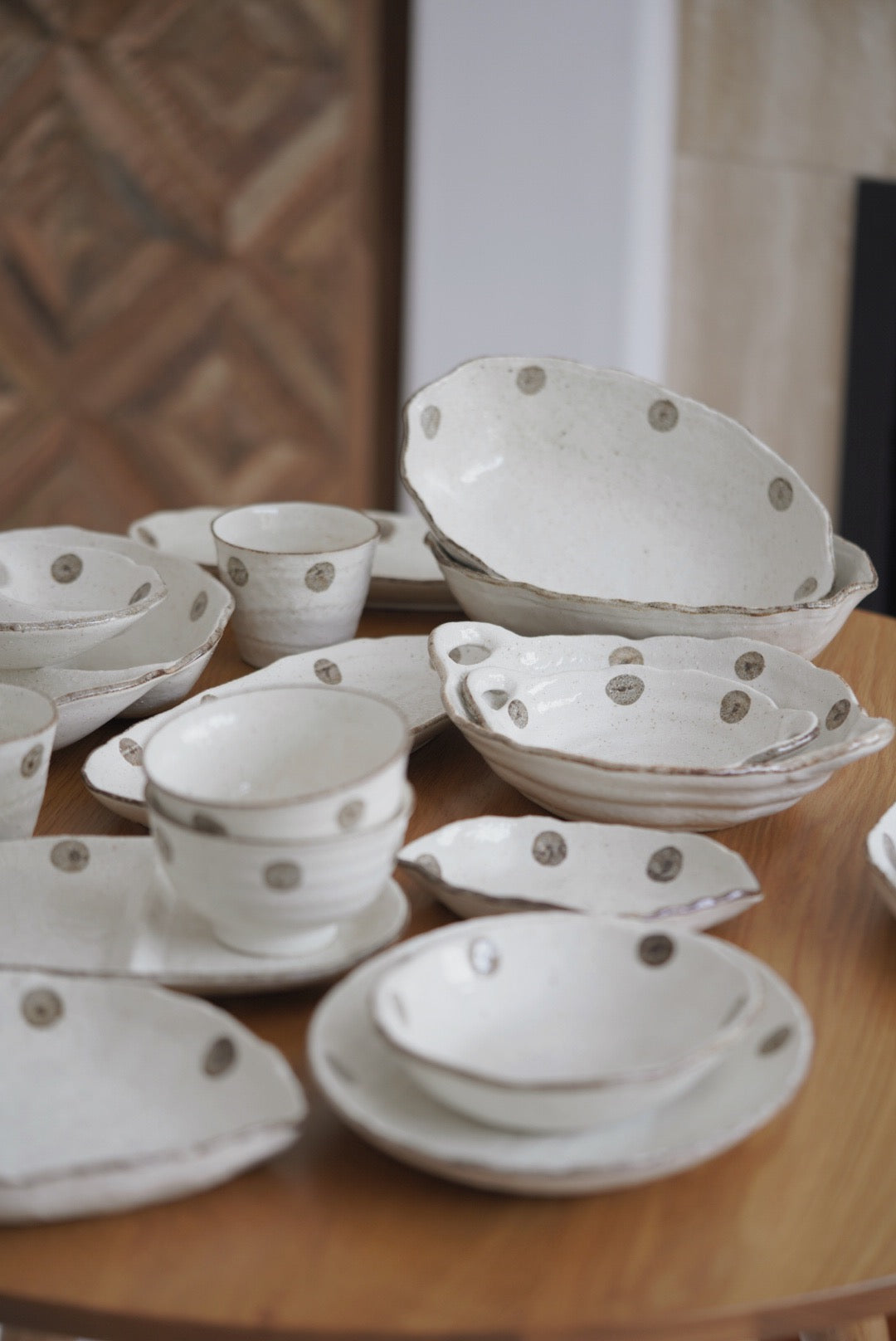 Shui Yu Bai Tang Jing White Plate Bowl series