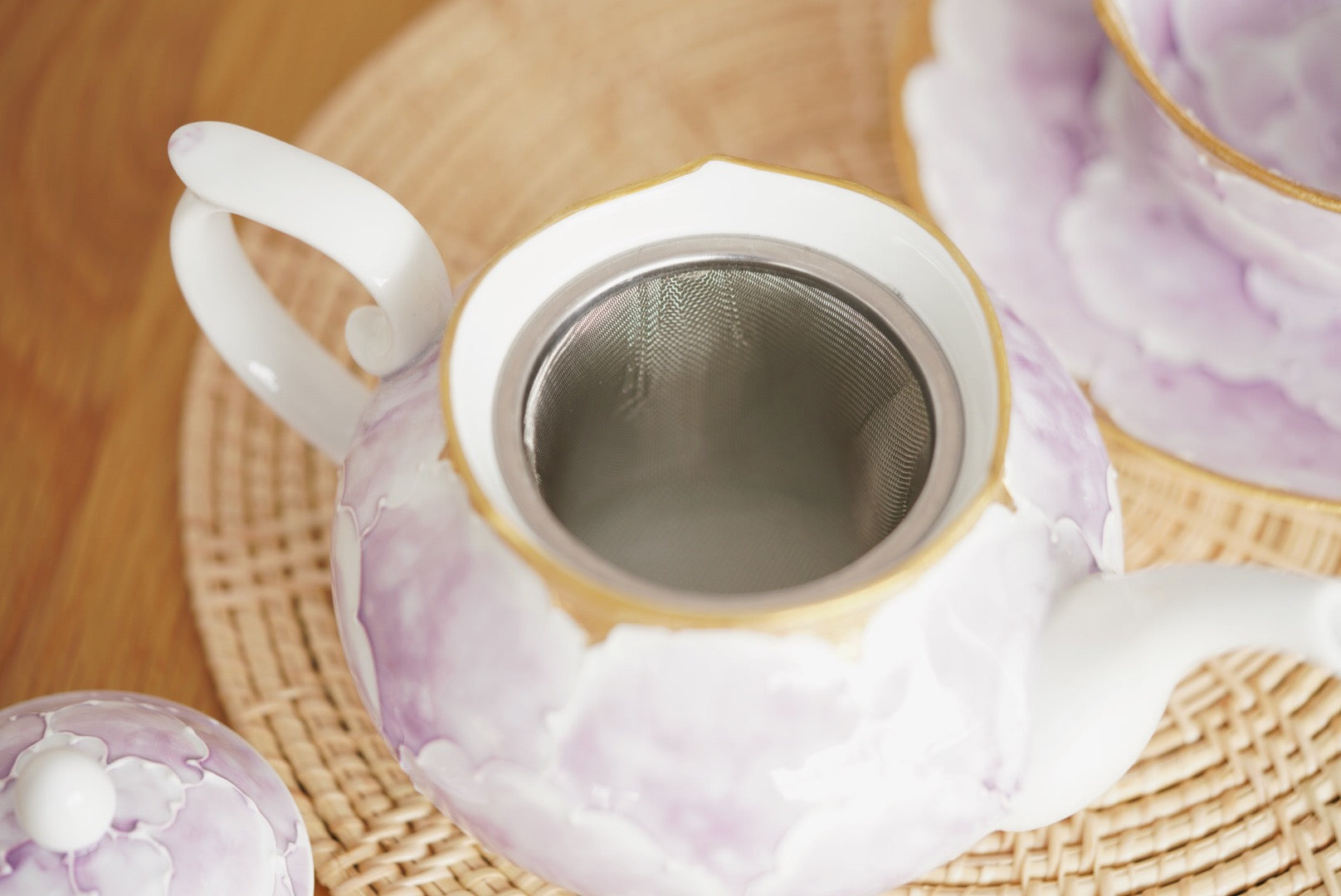 Aritayaki golden peony cups and saucer