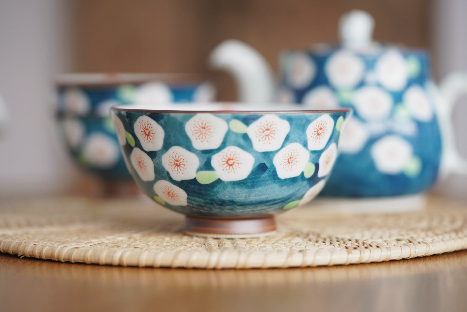 Aritayali plum blossom and rabbit Mug Bowl teapot