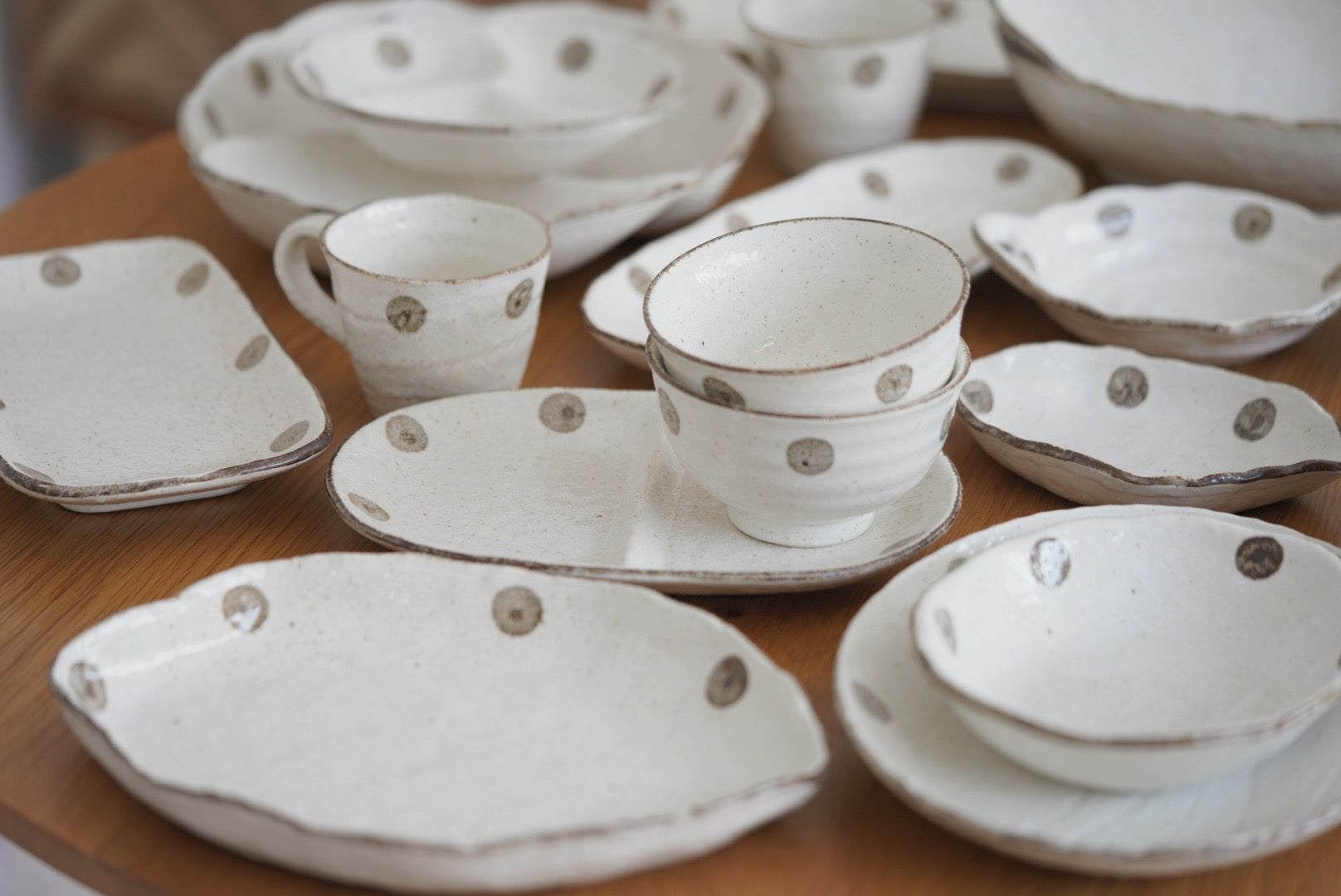 Shui Yu Bai Tang Jing White Plate Bowl series