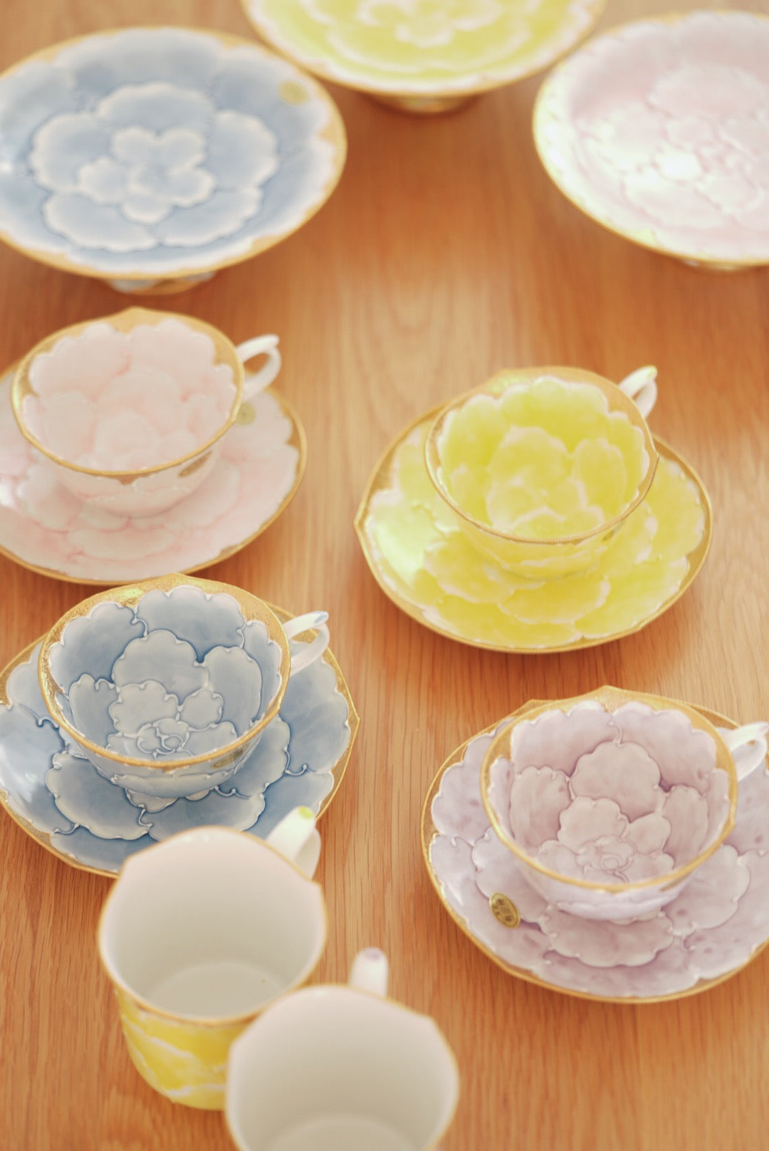 Aritayaki golden peony cups and saucer