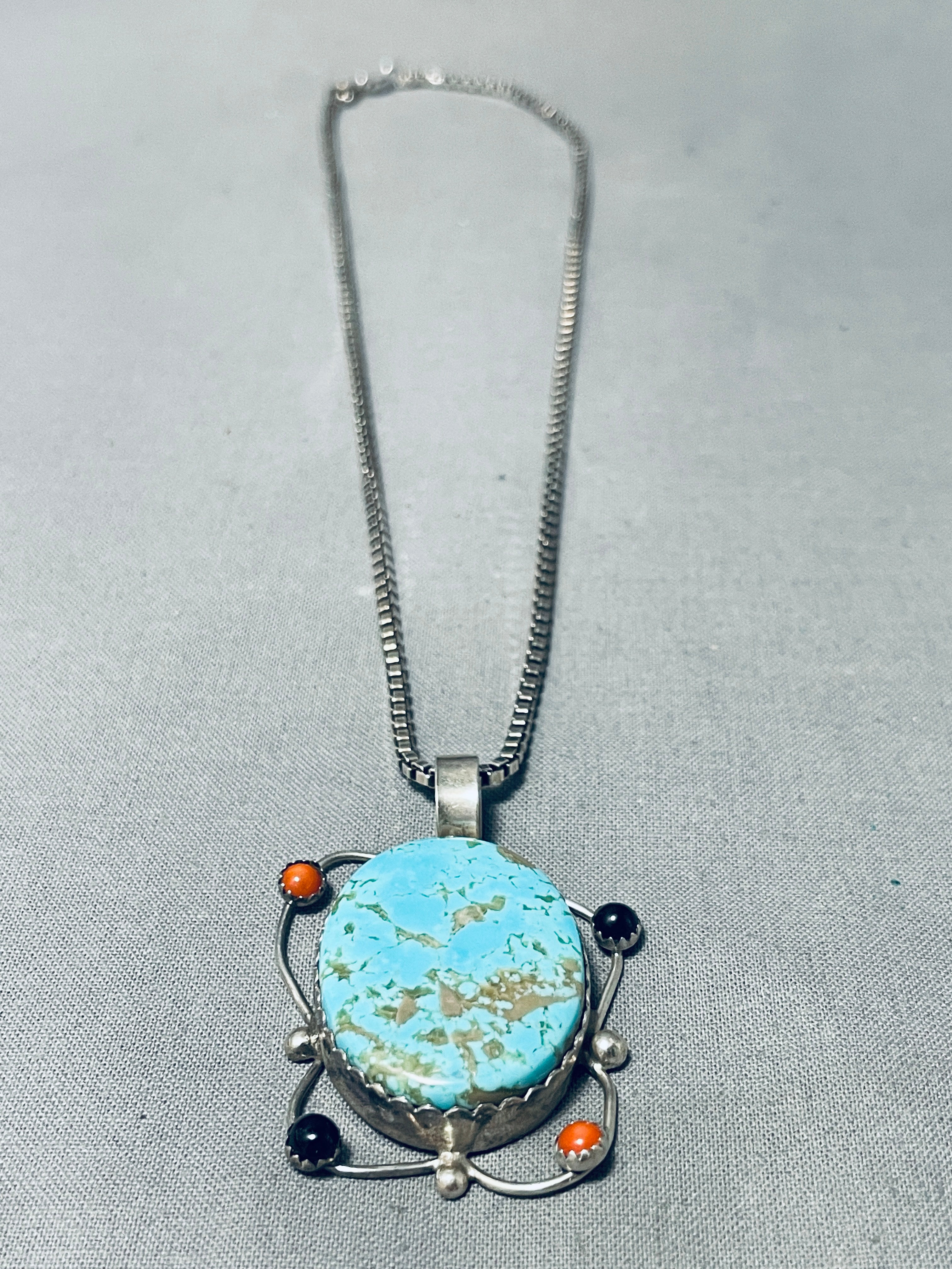 Betty Bennett Vintage Native American Navajo Turquoise Turtle Sterling Silver Necklace