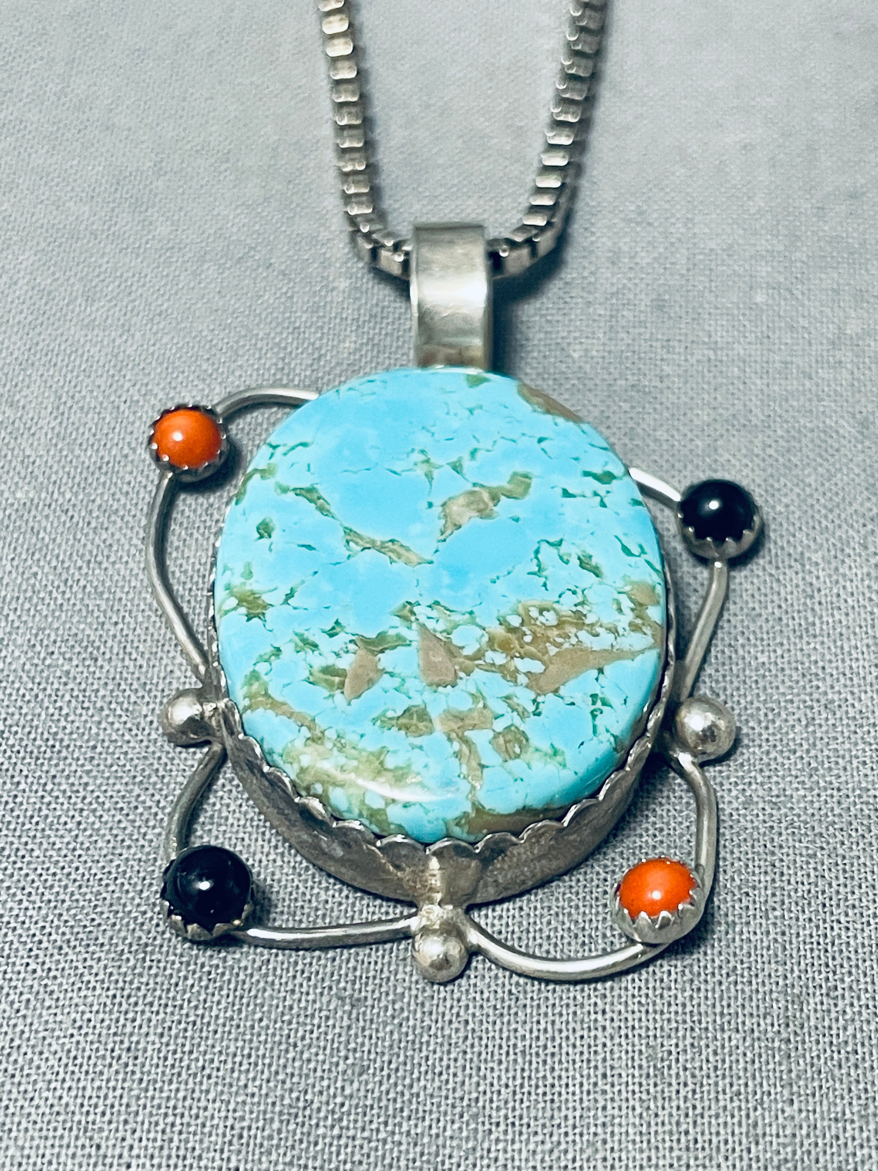 Betty Bennett Vintage Native American Navajo Turquoise Turtle Sterling Silver Necklace