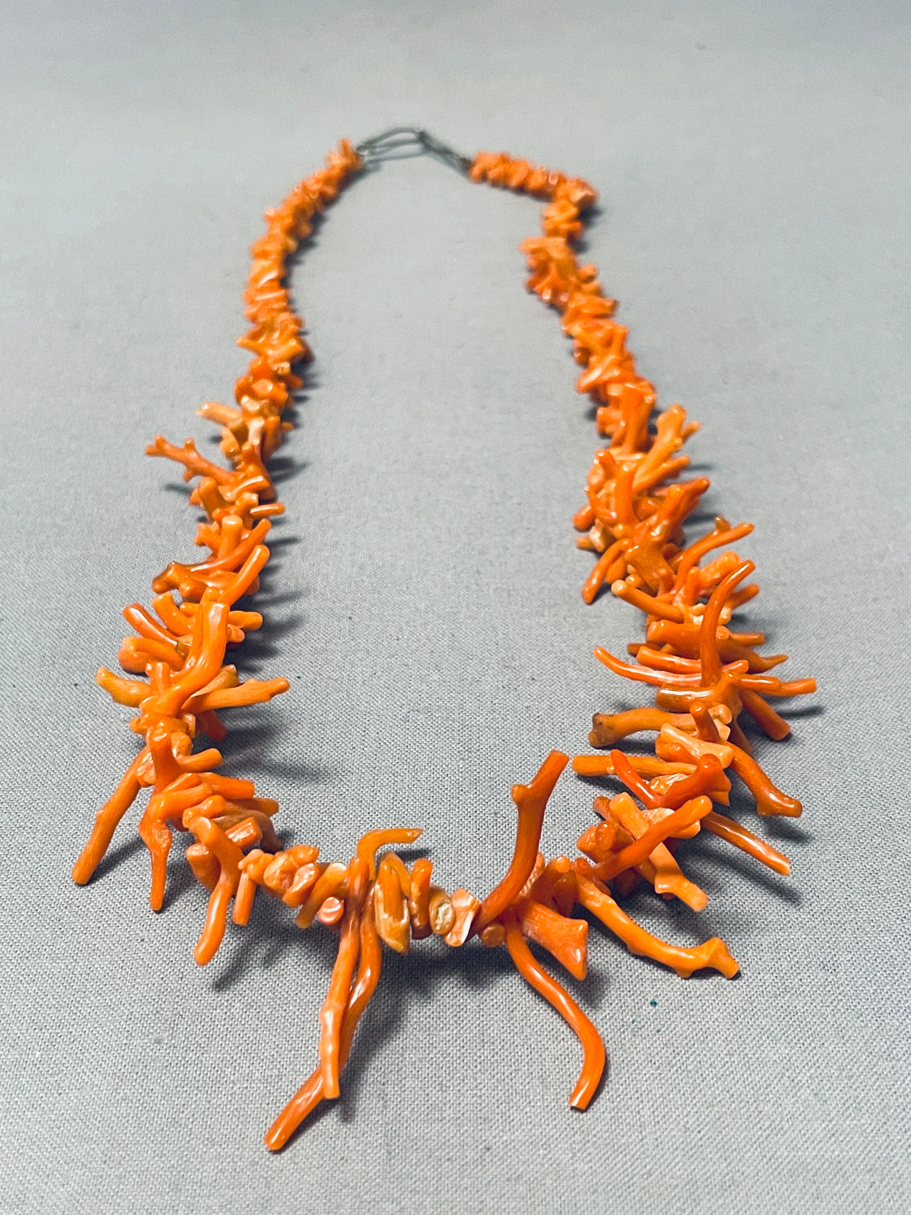 Native American Impressive Vintage Santo Domingo Coral Sterling Silver Necklace