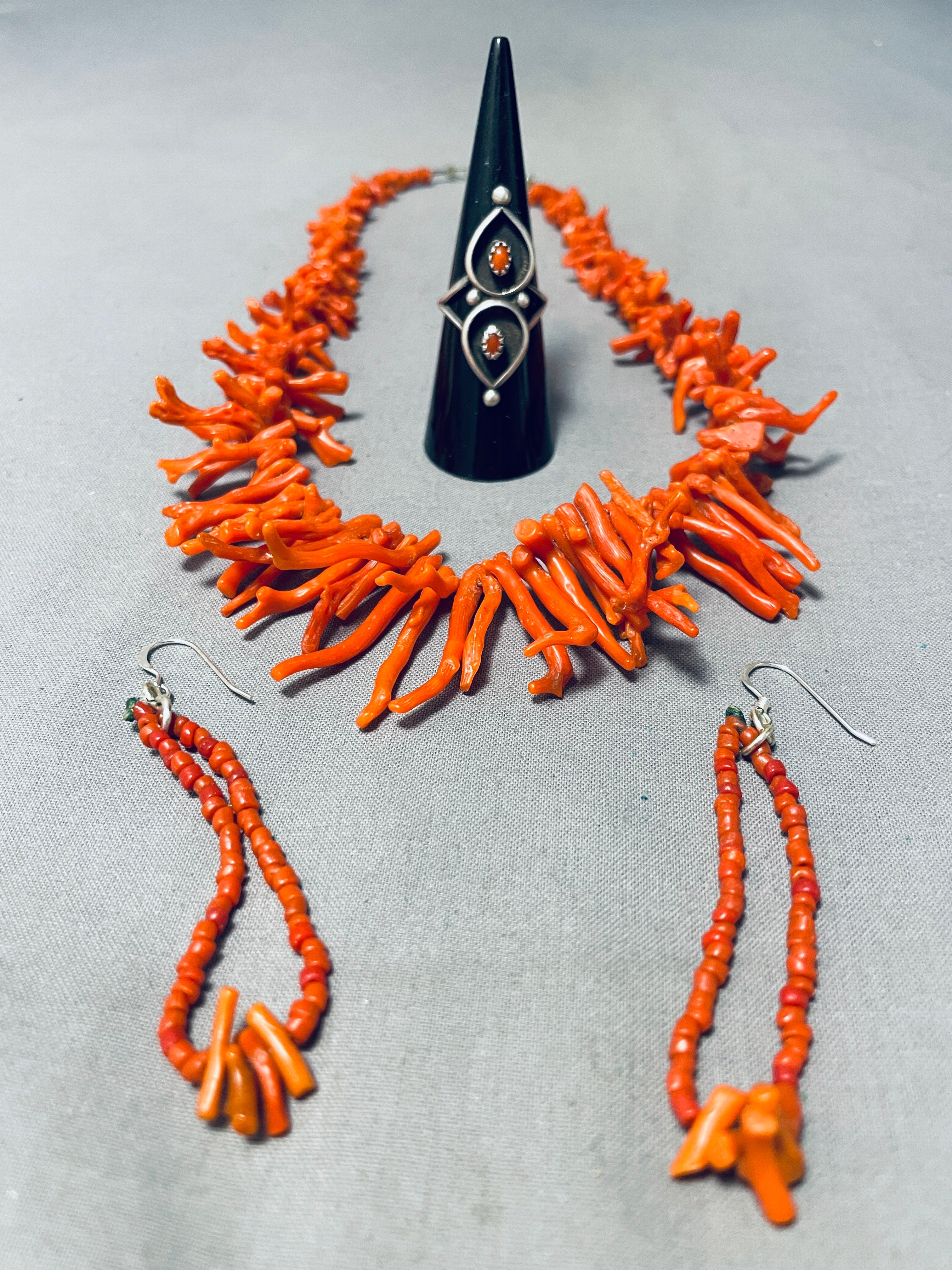 Gorgeous Vintage Native American Navajo Coral Sterling Silver Necklace Earrings Ring Set