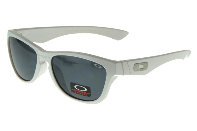 Oakley Polarized Sunglasses Silver Frame Gray Lens